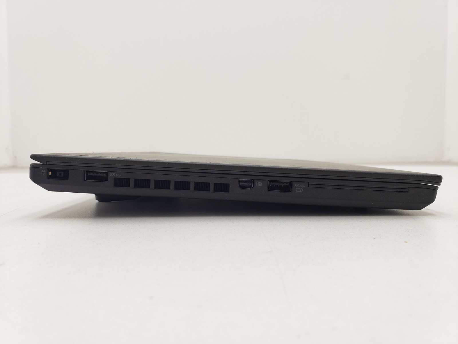 Lenovo ThinkPad T460 Intel i5-6200U 8GB RAM 256GB SSD Win 11 Pro 14″ Laptop PC.