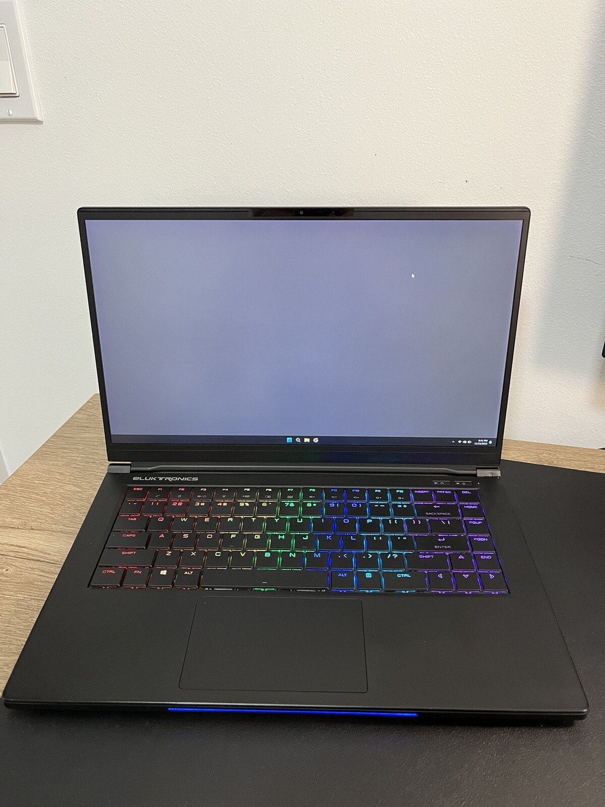 Eluktronics Mag-15 | i7-9750H | 1660TI | 32GB Ram | 1TB SmsngSSD 980 PRO| 144hz