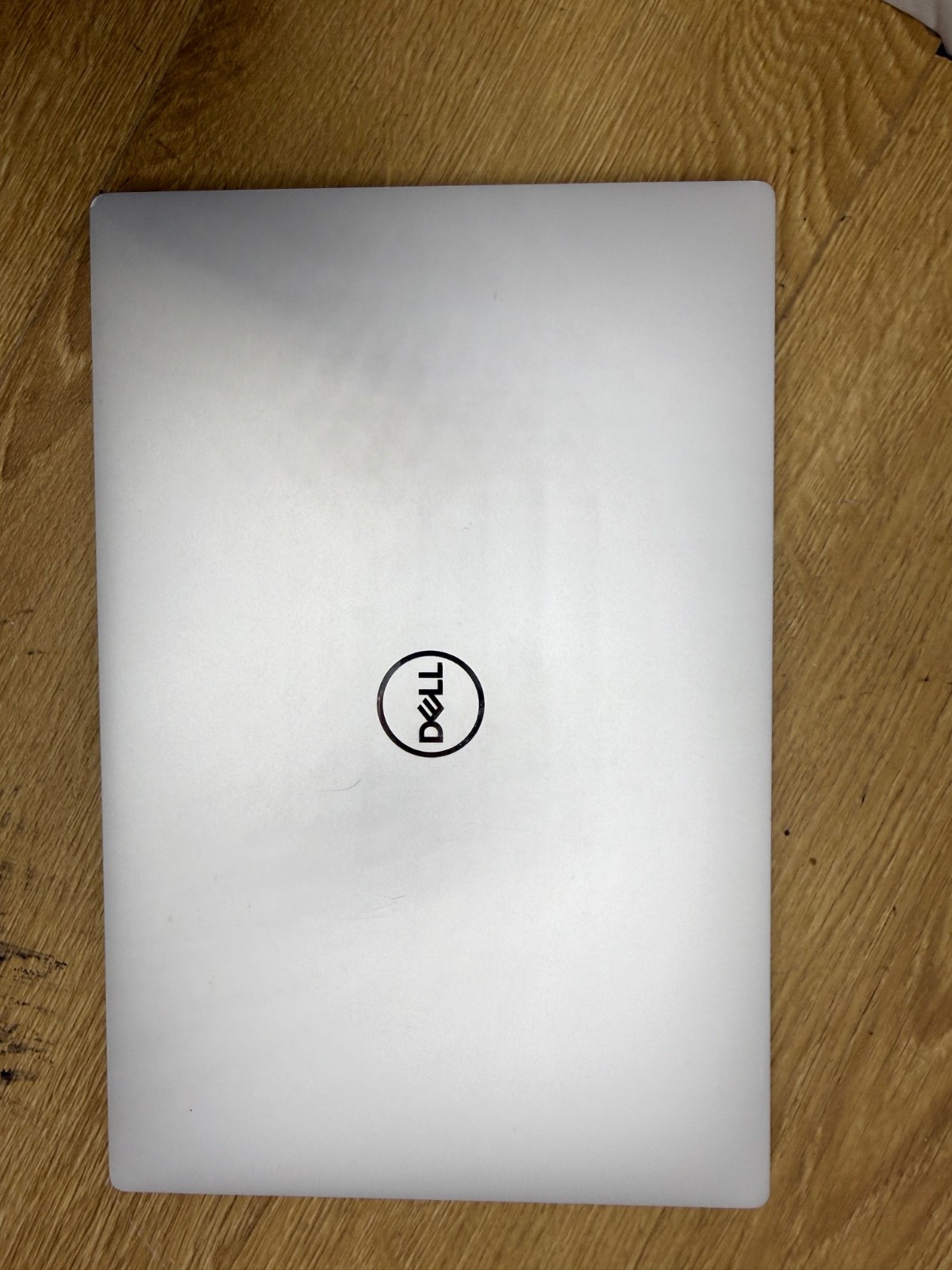 Dell XPS 9320 – Intel i7-1260P 16GB RAM 1TB SSD, 4K+ Touch Display, Windows 11 P