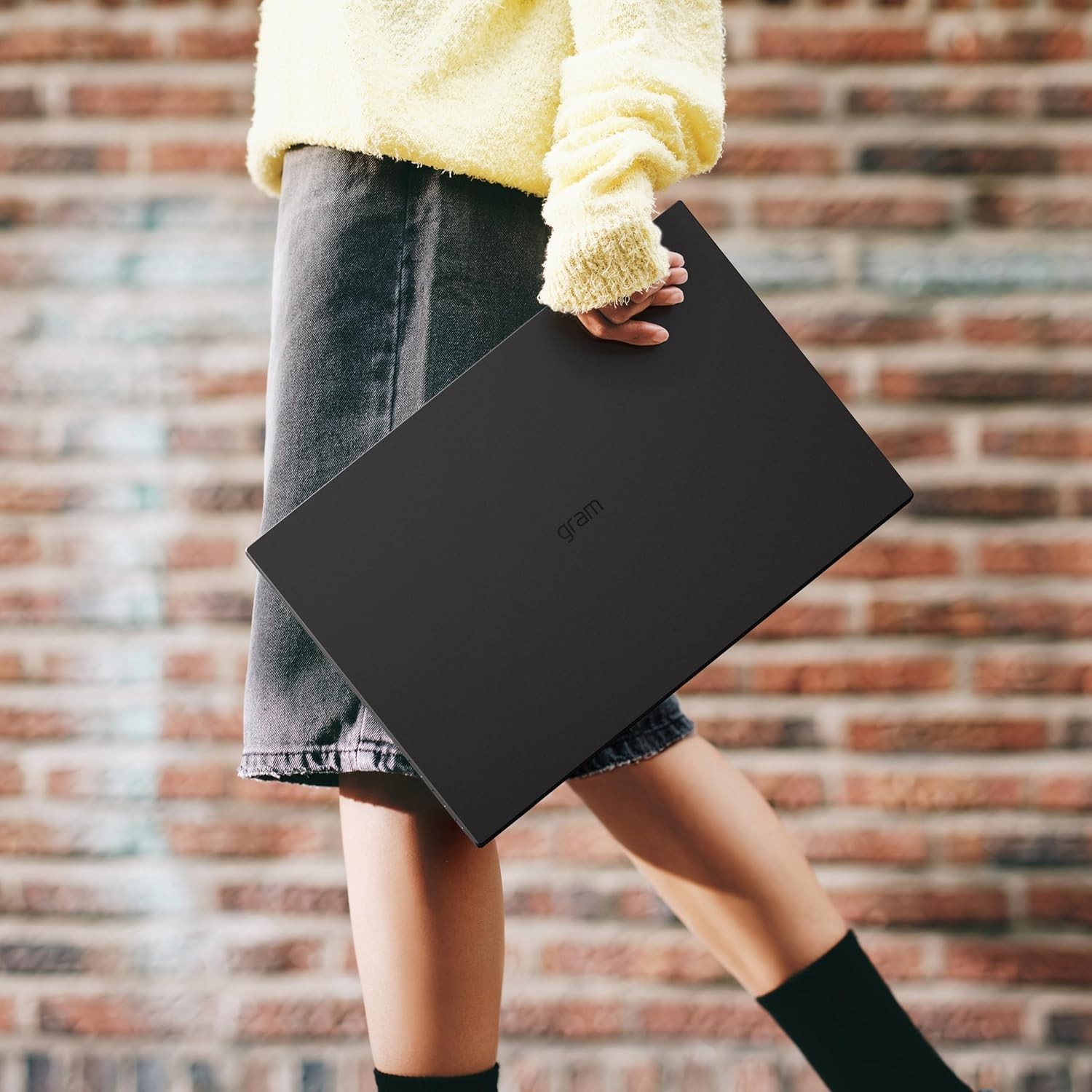 Pro 17-inch Lightweight Laptop Computer, Intel Evo Edition Powered by Intel Core