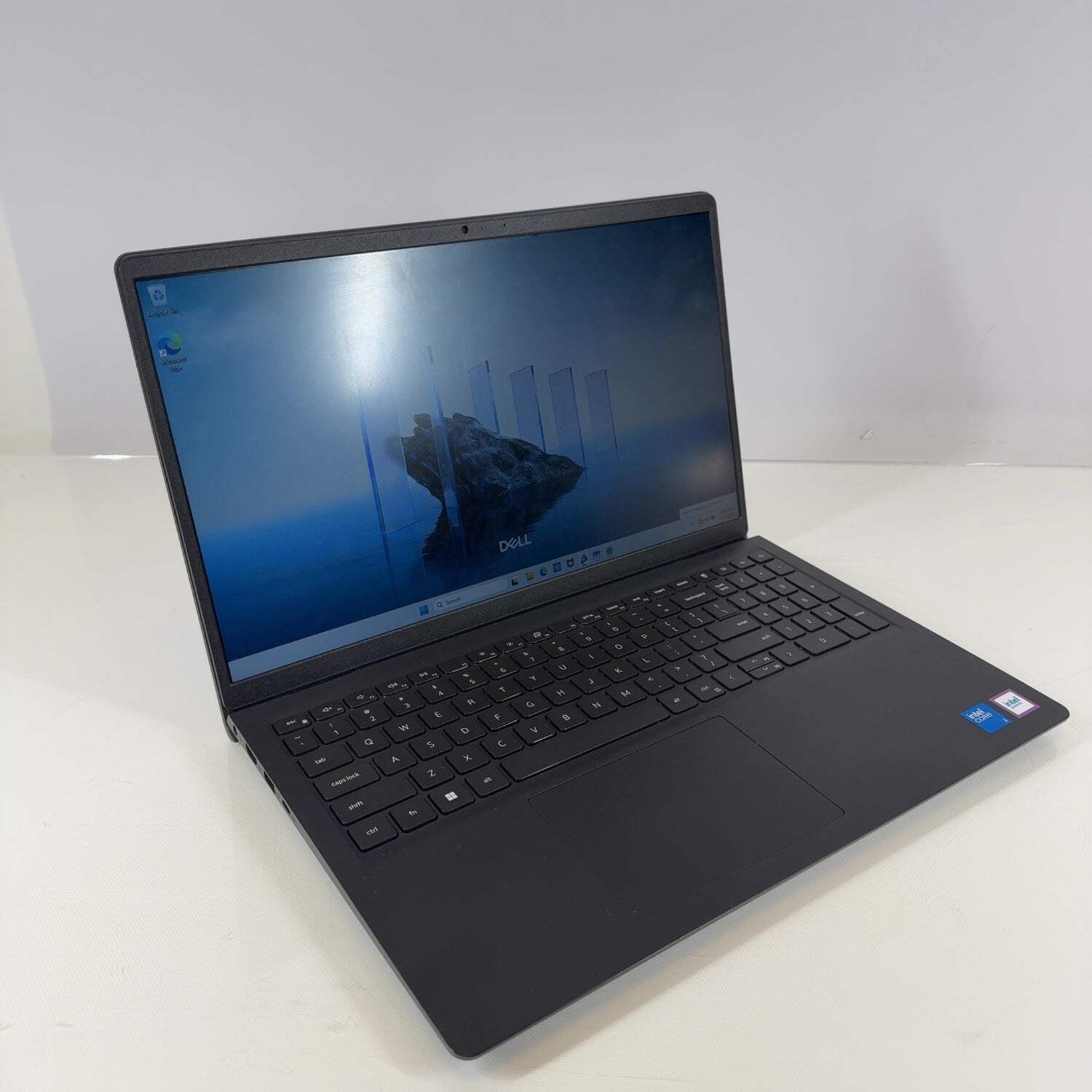 Dell 15-dc15250 15-DC15250 15.6″ Core 3 100U 1.2GHz 8GB RAM 512GB SSD