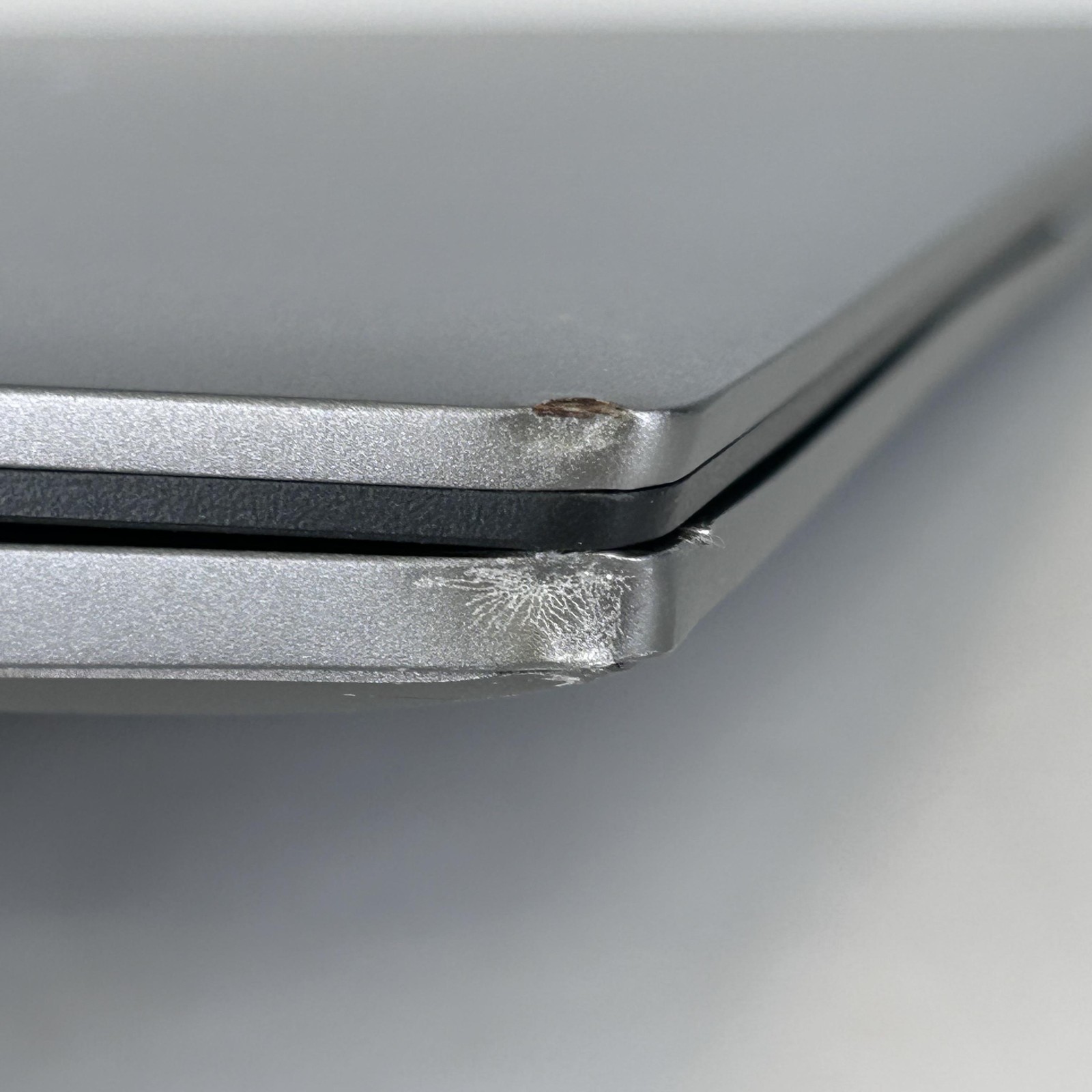 Dell Latitude 7640 16 Gray FHD+ 1.6 GHz i5-1345U 16GB 256GB SSD Good FRAME GAP
