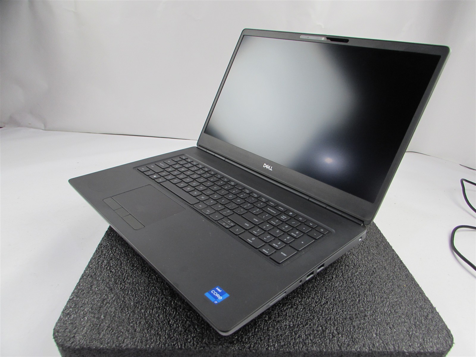DELL PRECISION 7760 I7-11850H FHD 1TB 32GB NVIDIA RTX A4000 WIN 11 PRO NO BATT