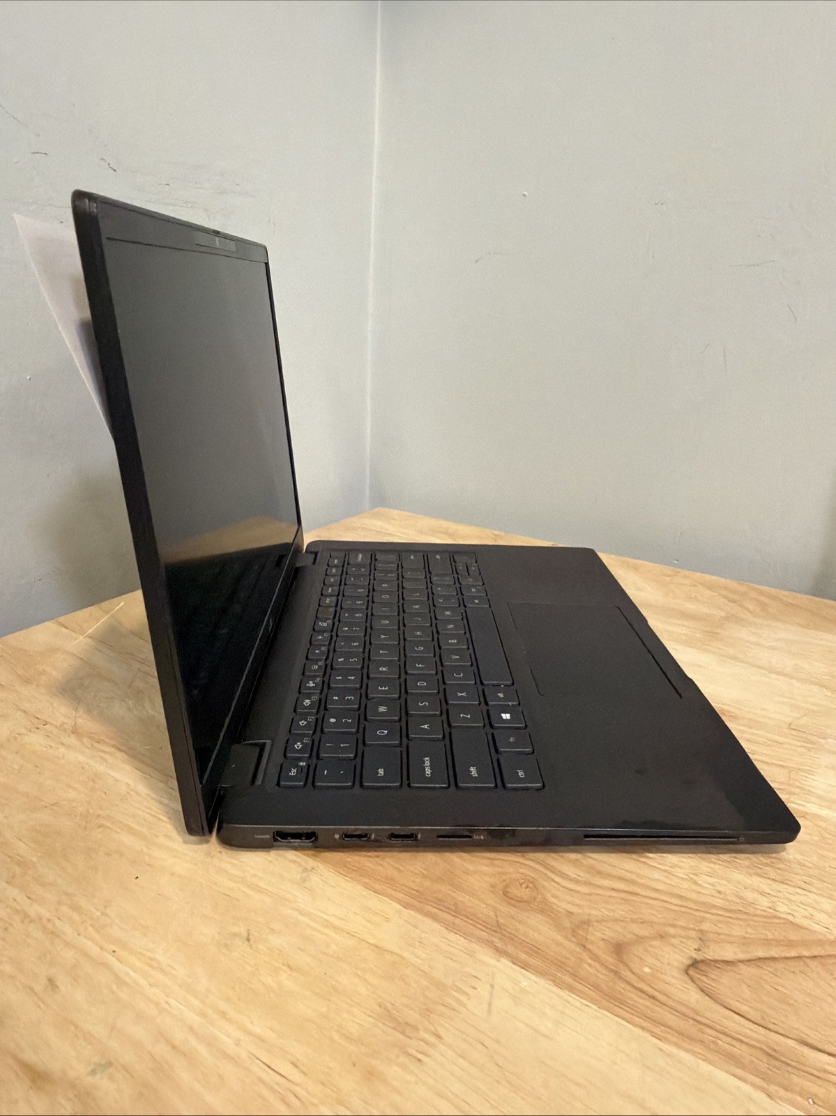 Dell Latitude 7410 CORE I7-10610U 1.80GHZ 32GB 256GB SSD, W11 & CORD