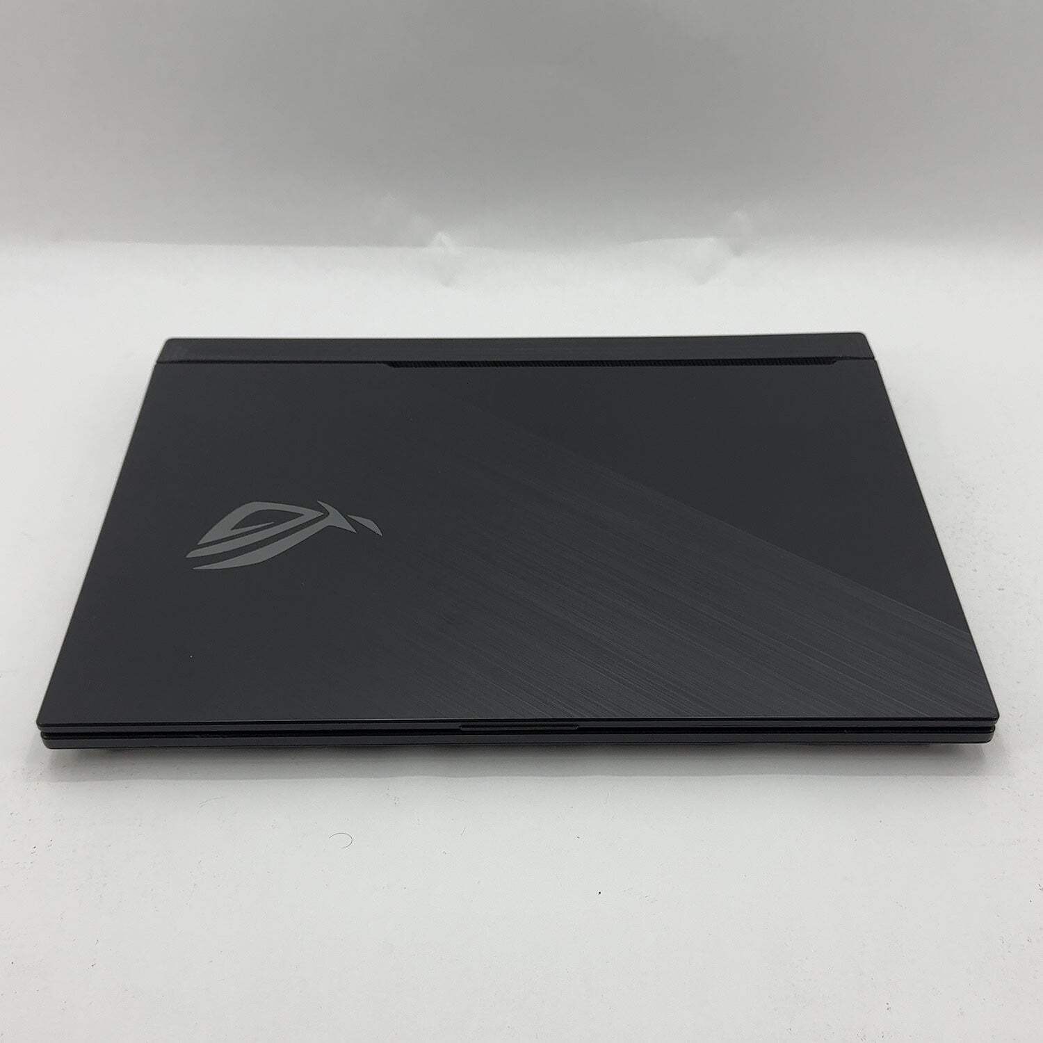Asus ROG Strix G731GU 17.3″ i7-9750H 2.6GHz 16GB RAM 512GB SSD GTX 1660 Ti