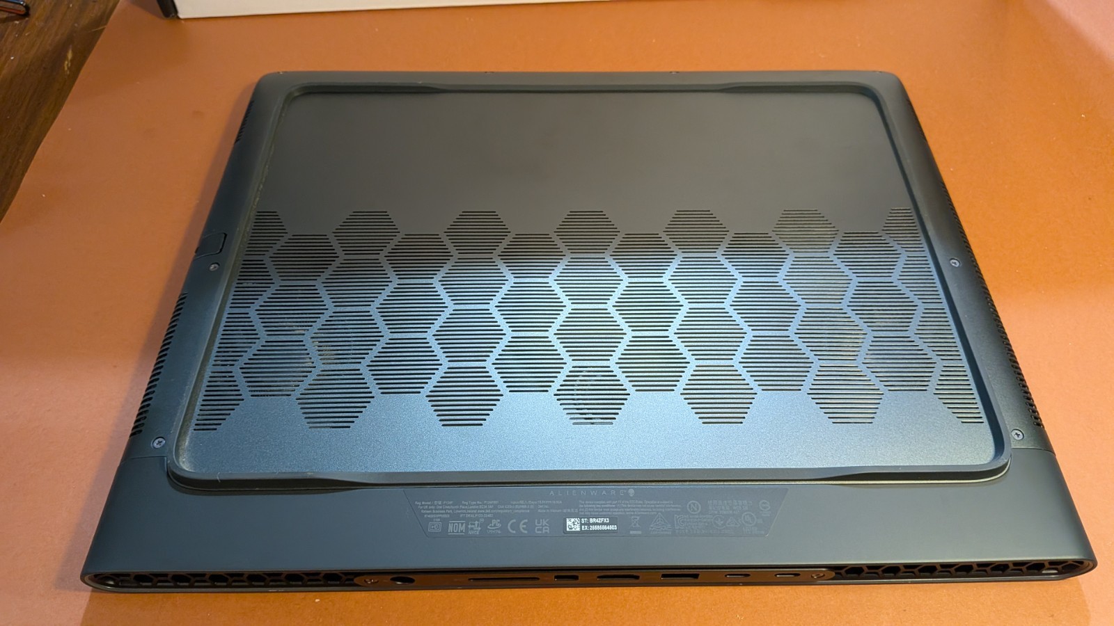 Dell Alienware m16 R1 4080 Laptop with Elite Backpack and Original Box Tested