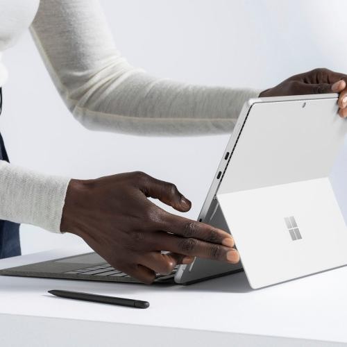 Microsoft Surface Pro Copilot+ PC Touchscreen 13 LCD Snapdragon X Plus 16GB RAM