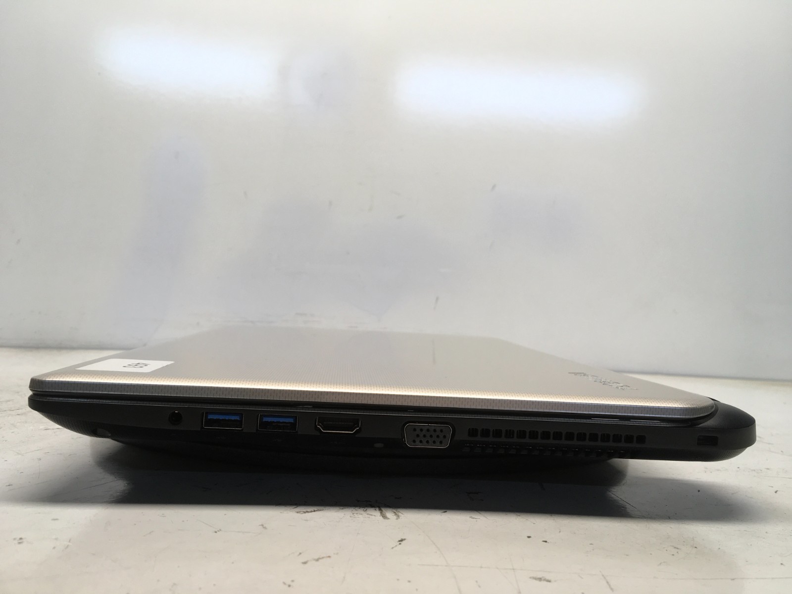 Toshiba Satellite L55-B5357 Intel i7-4510U 2GHz 8 GB NO HDD