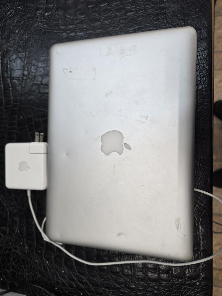 APPLE MACBOOK PRO A1278 Stuck on loading screen after reset (ROA000818)