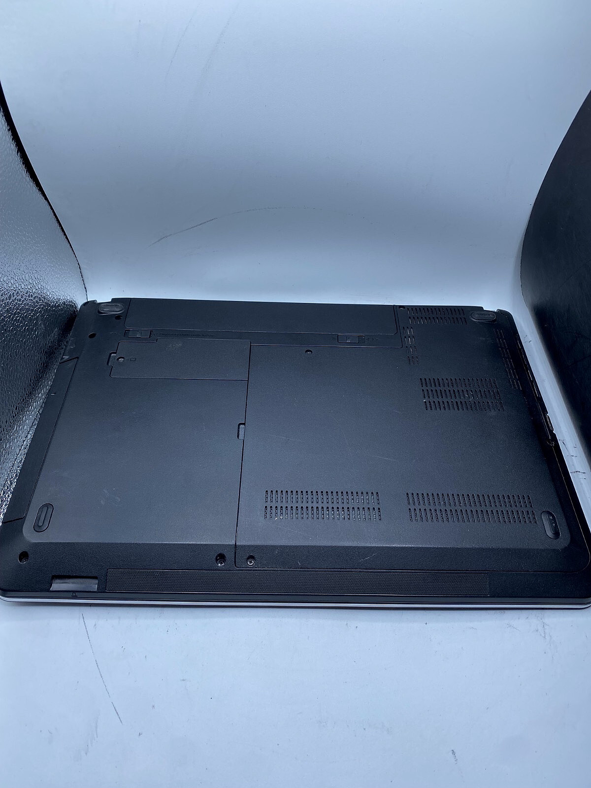 Lenovo ThinkPad Edge E440 14′ Intel i5-4200M 2.40GHz 12GB RAM 320GB – See Desc..