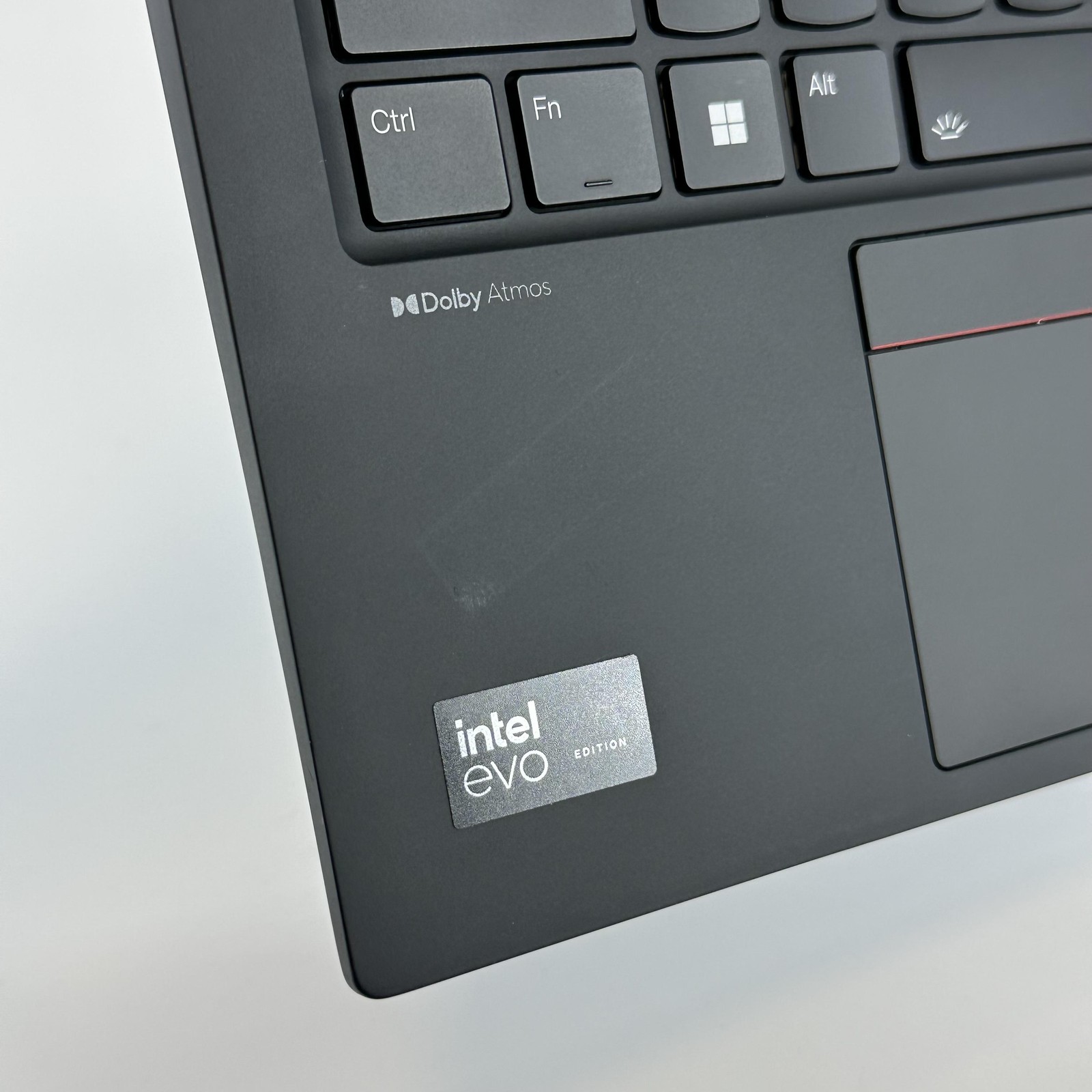 Lenovo ThinkPad X1 Carbon Gen 12 14 FHD+ TOUCH 1.4 GHz Ultra 7 155H 32GB 512GB