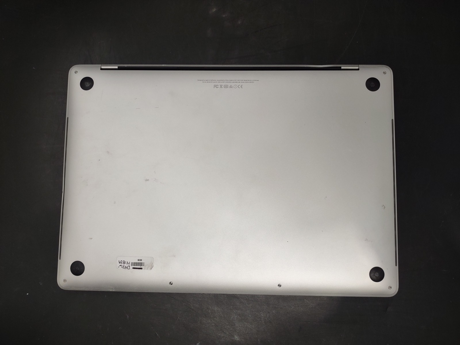 Macbook Pro 14,3 A1707 i7 7700HQ @ 2.80GHz 16GB RAM 250GB NVME macos Ventura