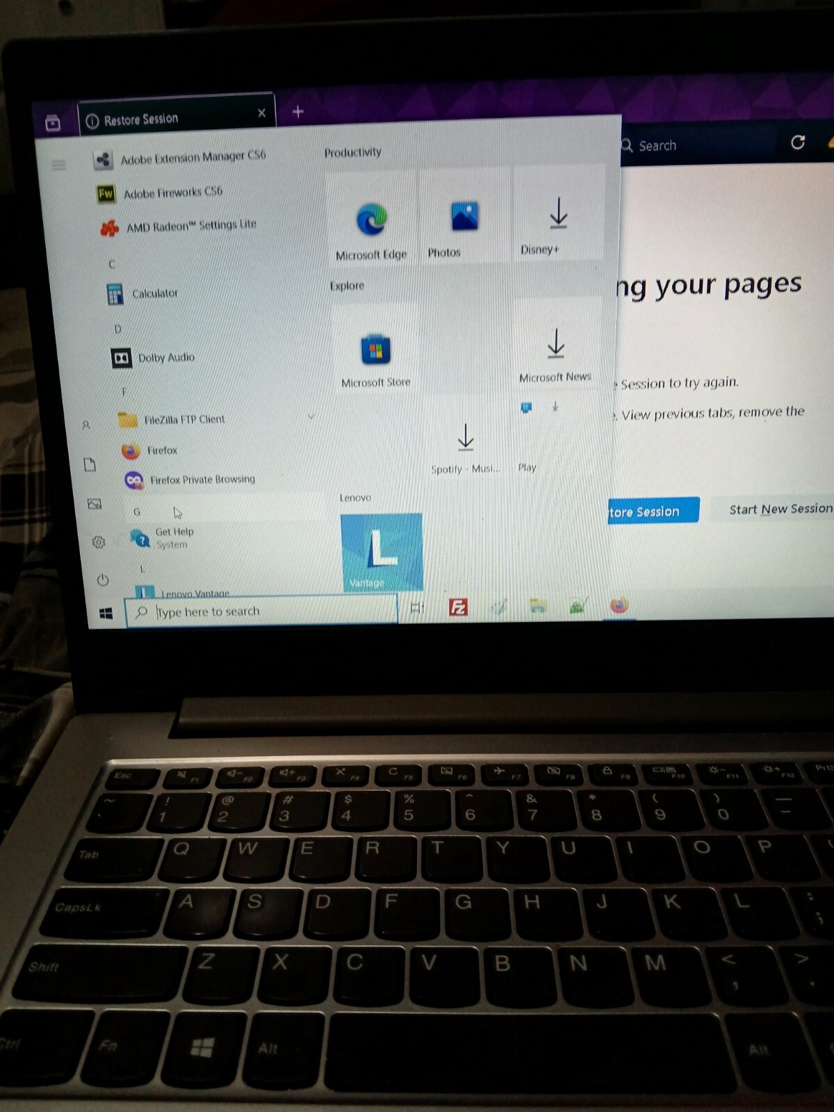 Lenovo IdeaPad 14″ (64GB,AMD A6,1.6 GHz,4GB RAM) Laptop – Grey – 81VS009GUS