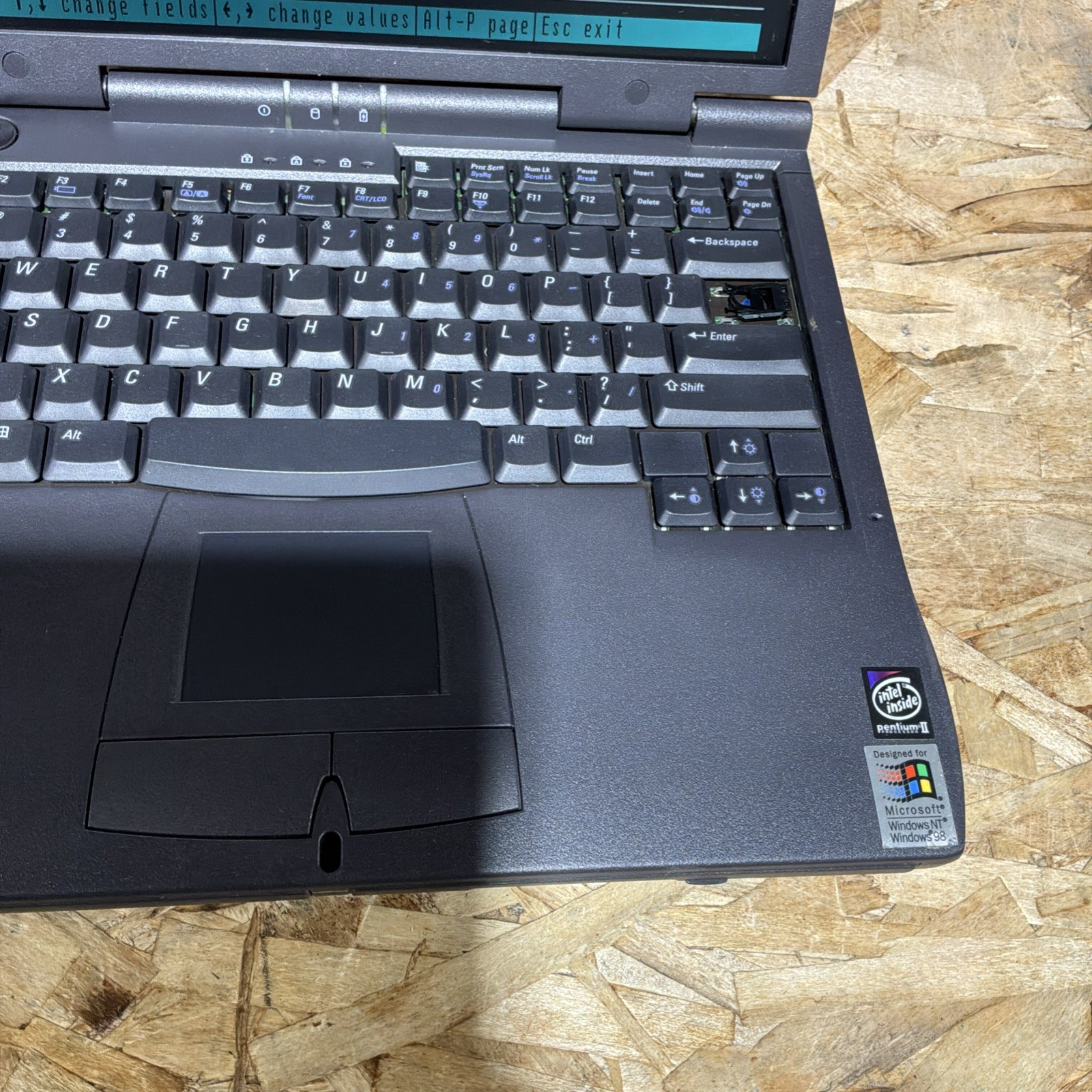 Dell Latitude CPi R400GT Powers On – Works, No Hard Drive C294