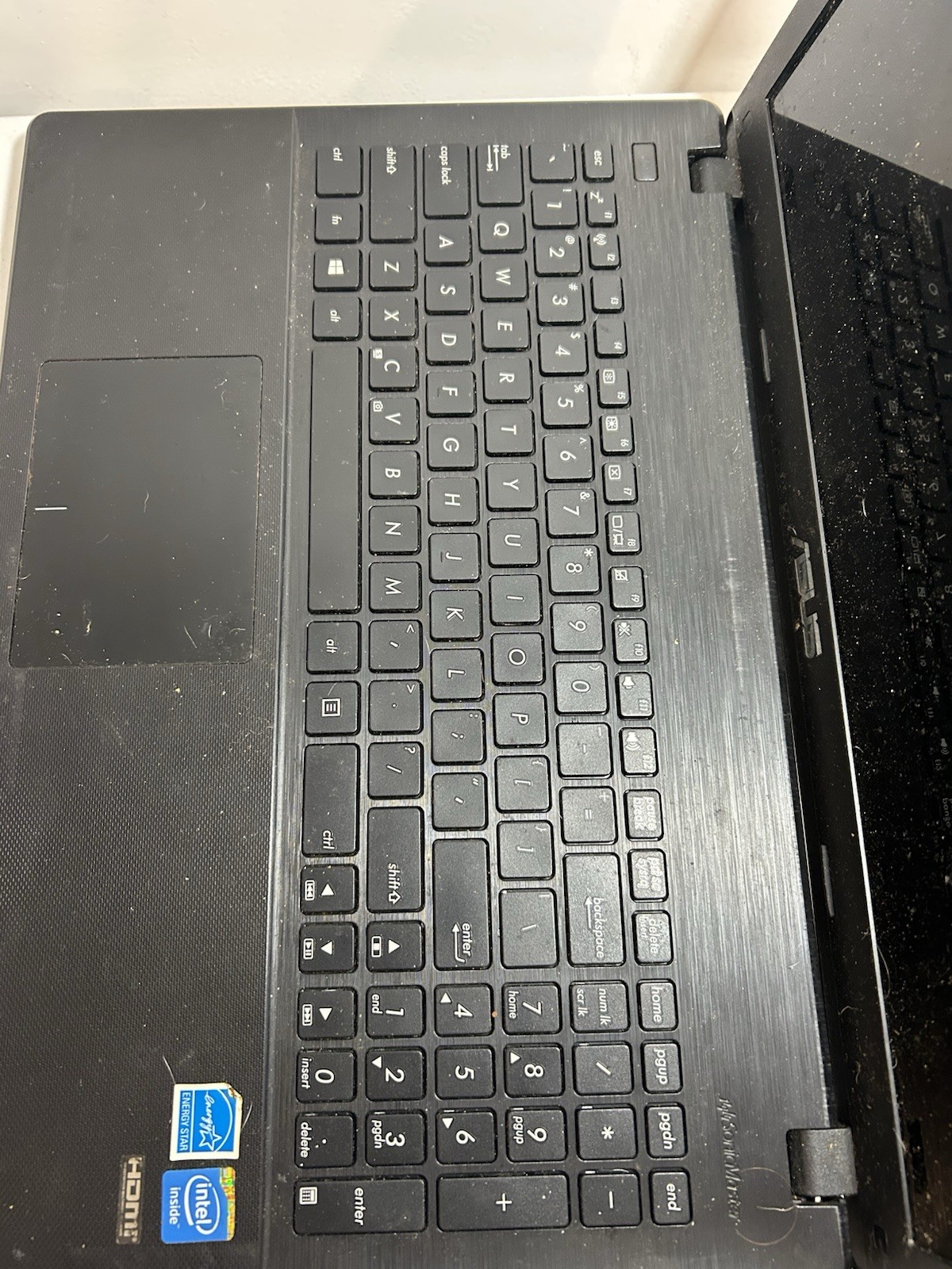 ASUS D550M Laptop Responsive Keyboard Missing DVD Drive No Charger Untested
