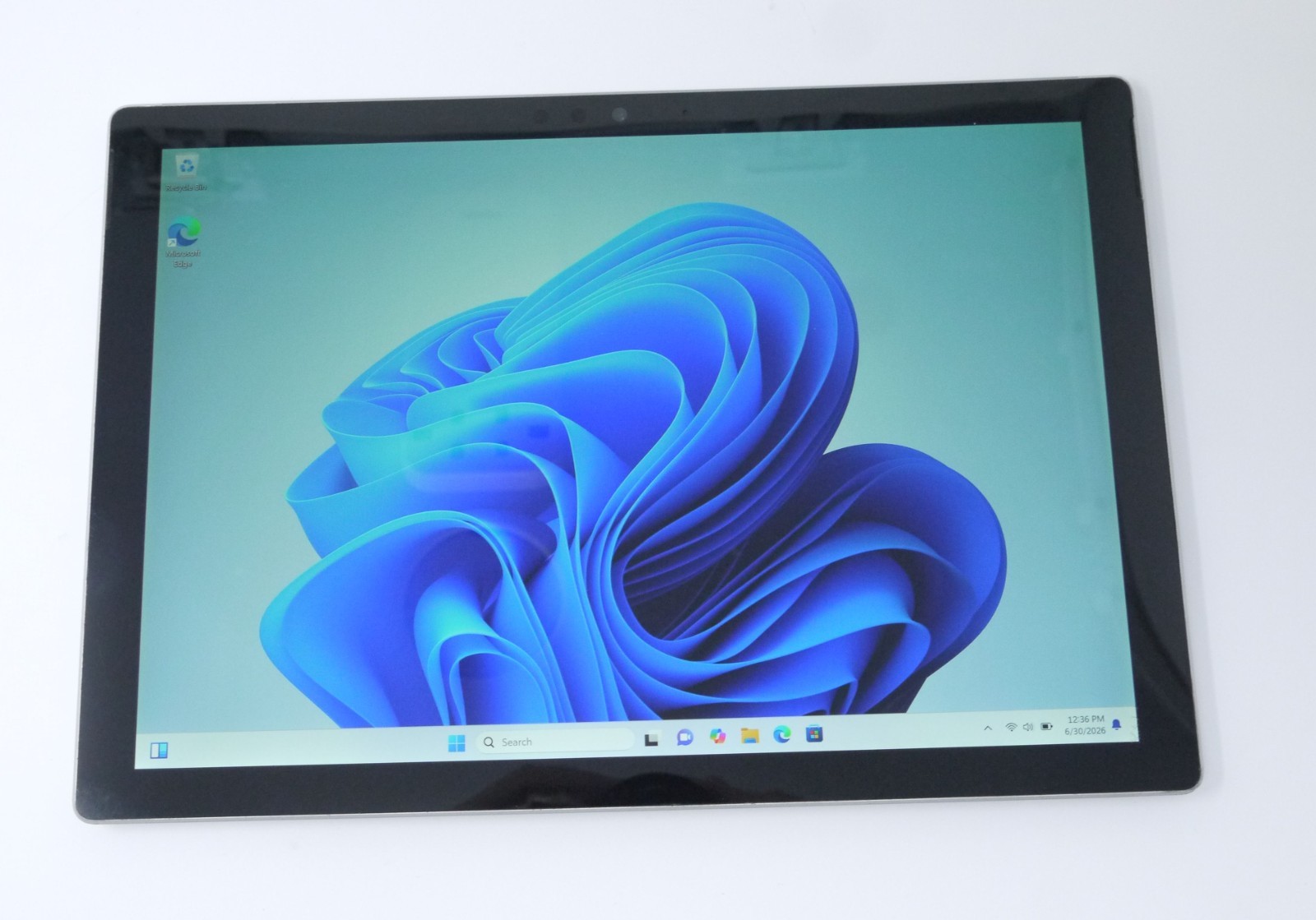 Microsoft Surface Pro 5 12.3″ 1796 Tablet – i5-7300U / 4GB / 128GB SSD / Win11