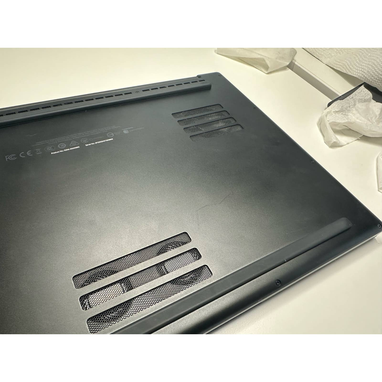 Razer Blade 17 (2019) 2080 Super, 4K Touch Glossy, i7-10875H, 16GB/1TB