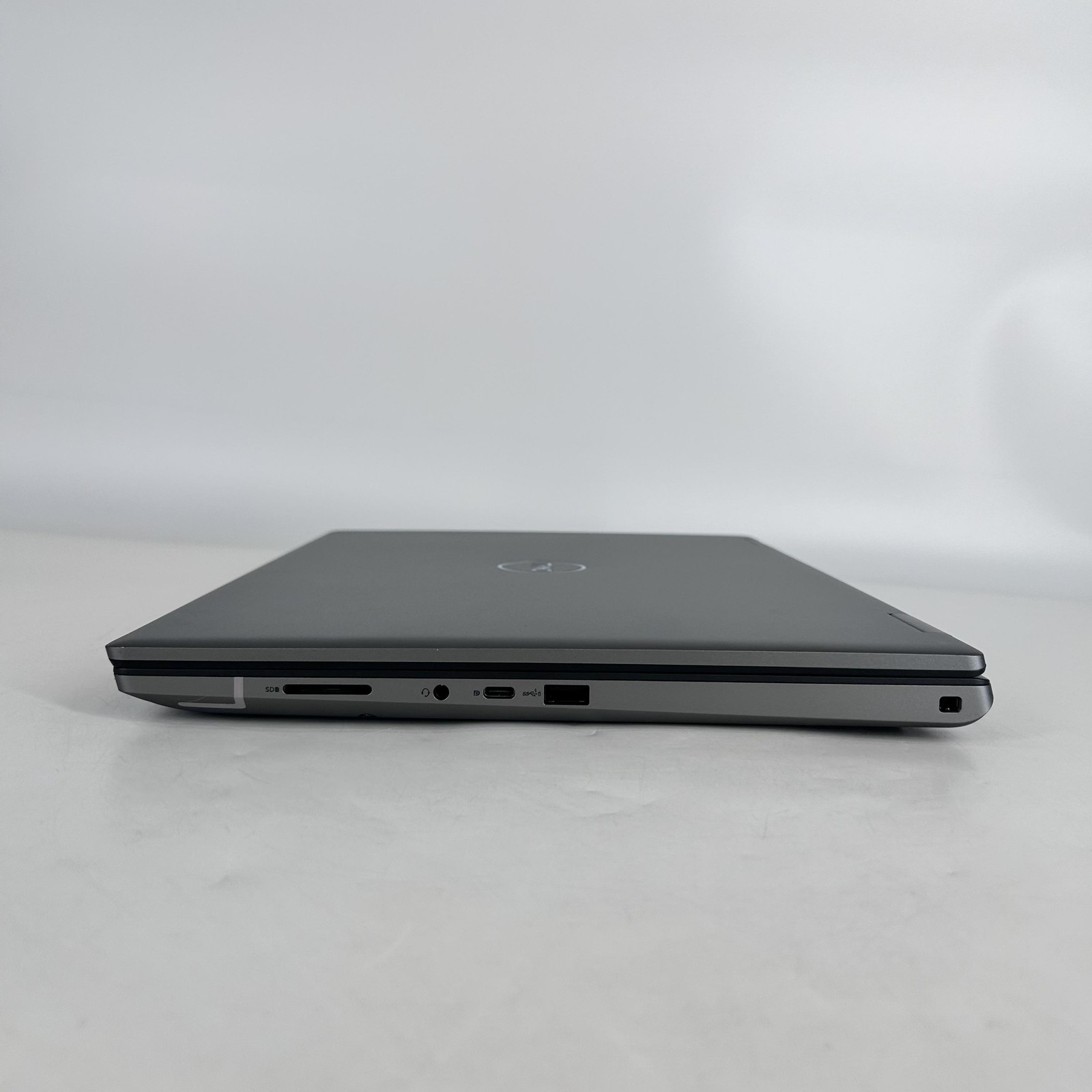 Dell Precision 7680 16 FHD 2.1 GHz i7-13850HX 64GB 1TB SSD RTX A1000 Very Good