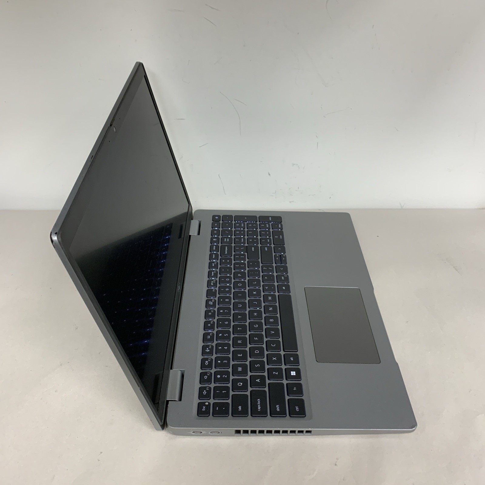 Dell Latitude 5530 Intel Core i5-1235U 16GB RAM NO SSD | BAD SCREEN AS IS