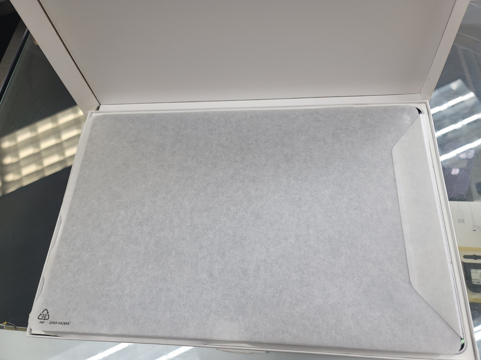 New Open Box Samsung Galaxy Tab S10 Ultra 1TB -wifi- + free keyboard and case!!