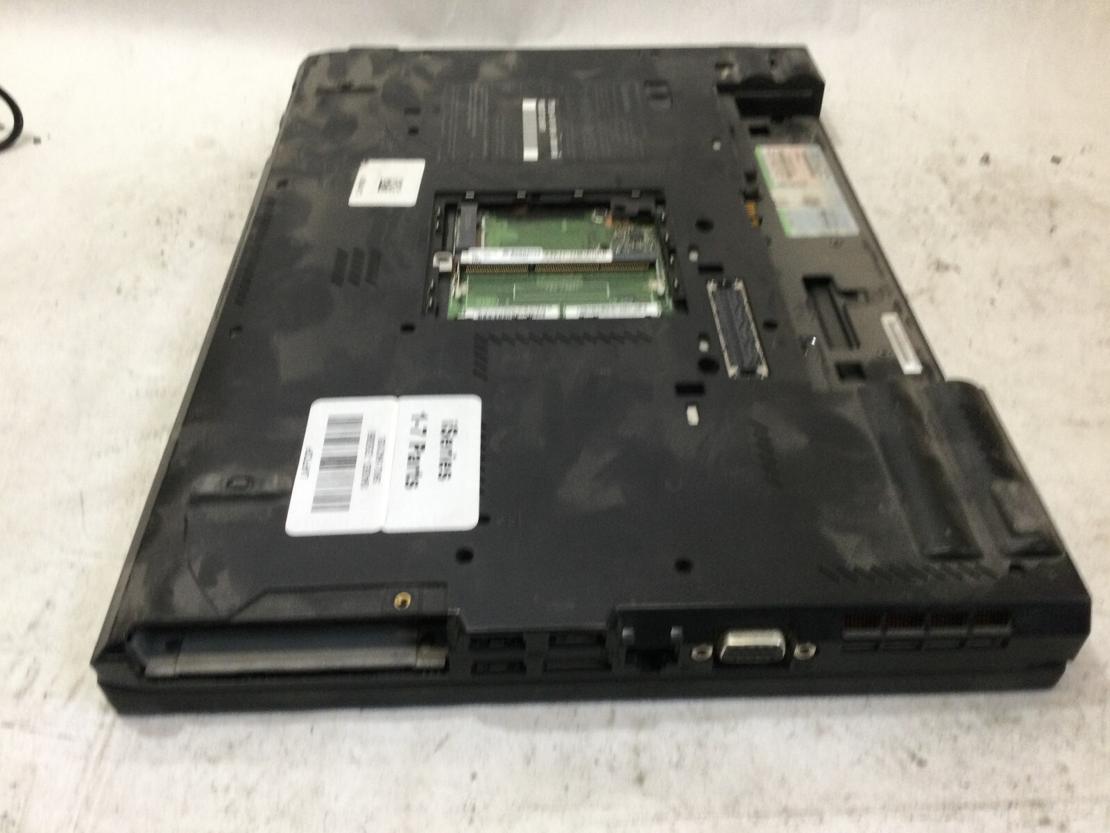 LENOVO THINKPAD T410i – FOR PARTS – MISSING COMPONENTS – READ DESCRIPTION – BB!!