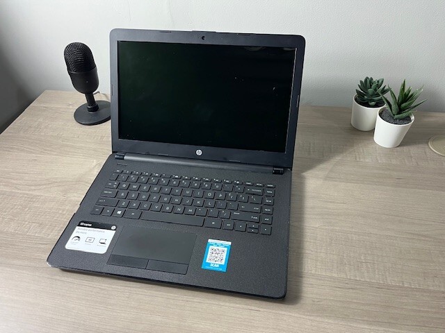 HP 14-bw012nr Laptop | 14” HD Disp | AMD E2-9000e Dual Core | 1TB SSD | 8GB RAM