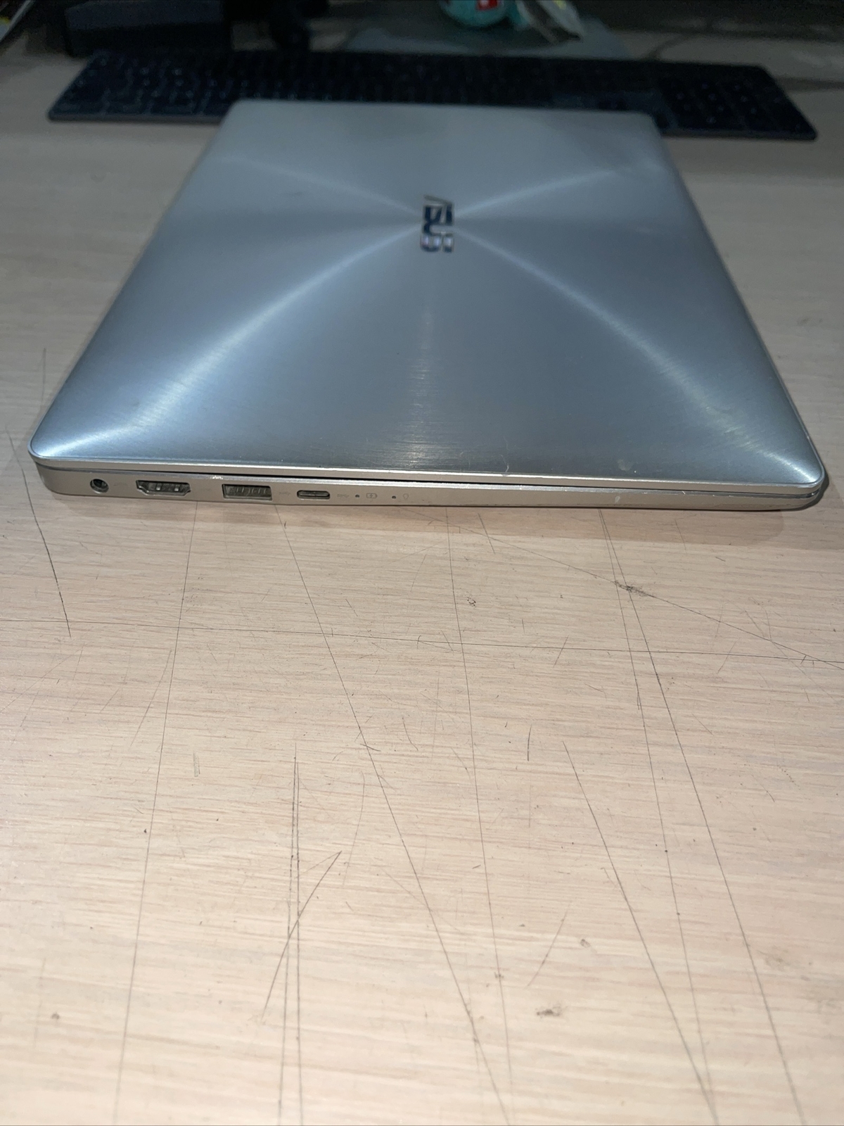 ASUS UX331U Notebook Intel Core i5 8th Gen 8GB RAM NO HD