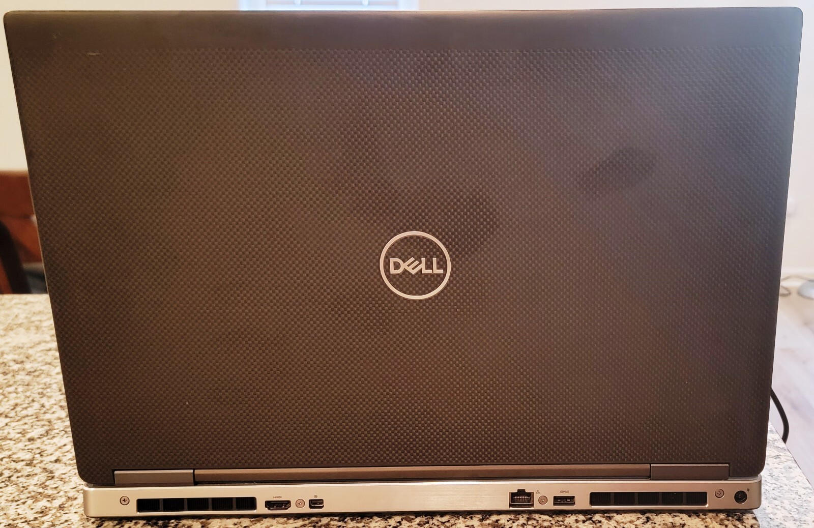 Dell Precision 7740 17.3” (2TB SSD Intel Core i7-9850H 2.6GHz 32GB RAM)