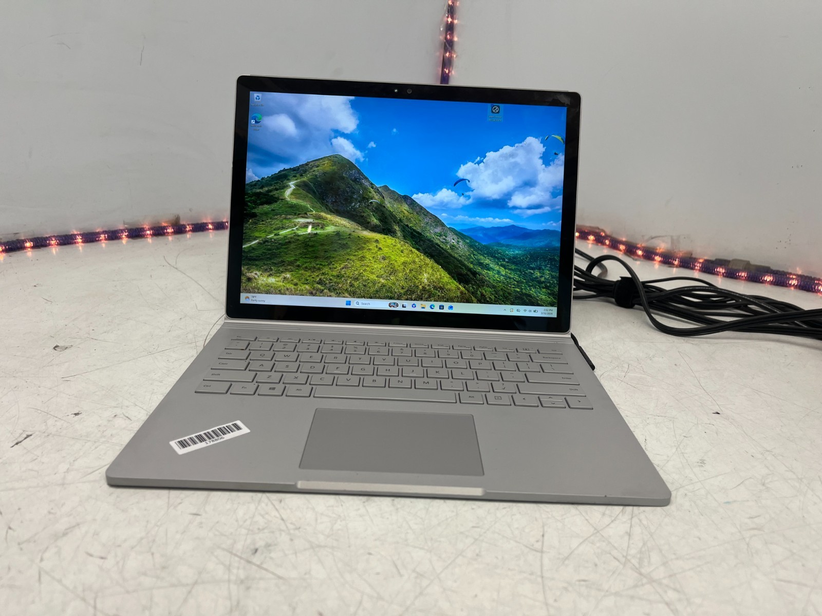 Microsoft Surface Book 1st Gen (i5-6300U;8GB RAM;128GB SSD) NO PERIPHERALS
