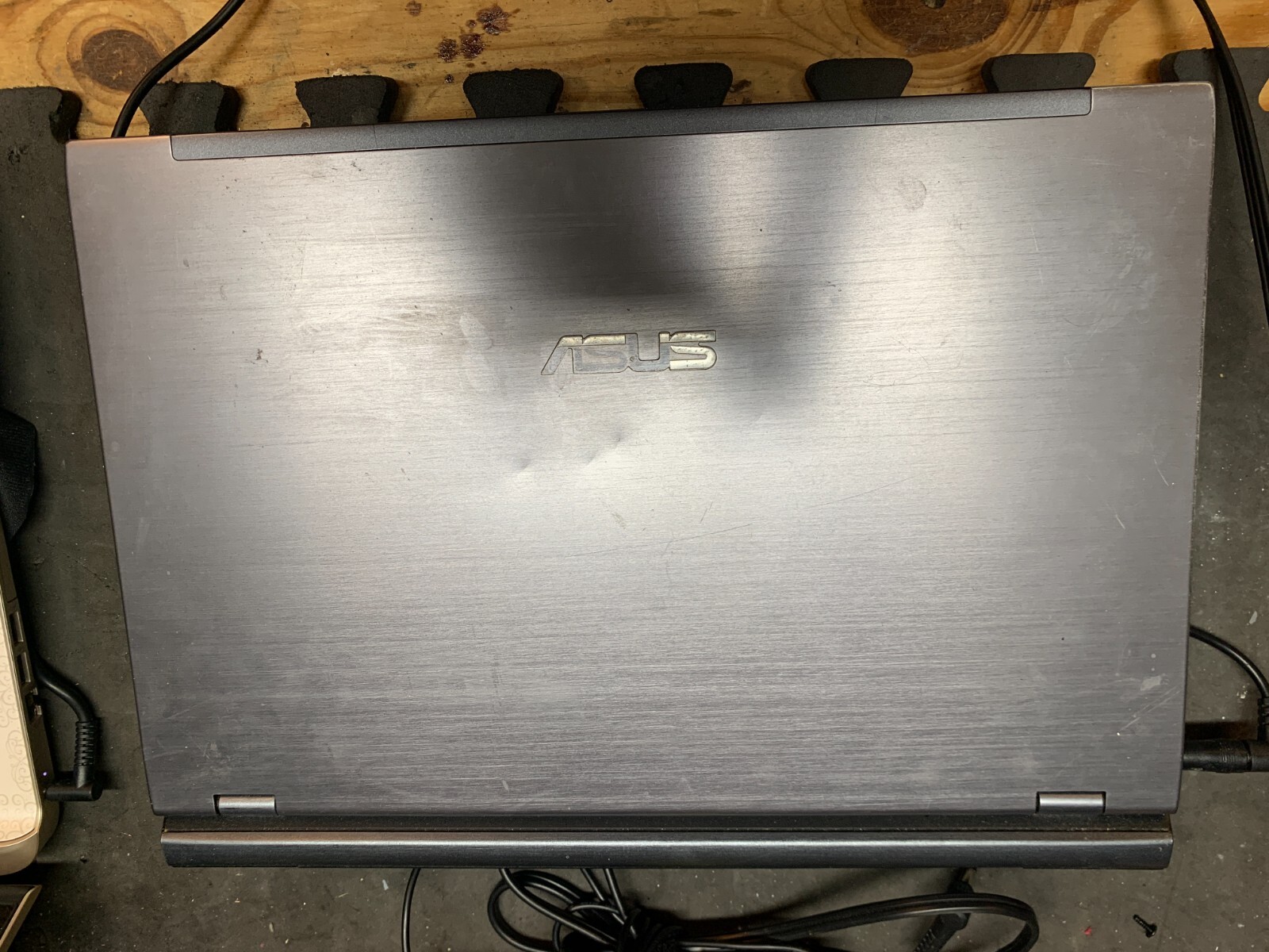 ASUS U56E -Intel i5-2410M @ 2.30GHz 8GB Ram / 1TB HD **LAPTOP ONLY**