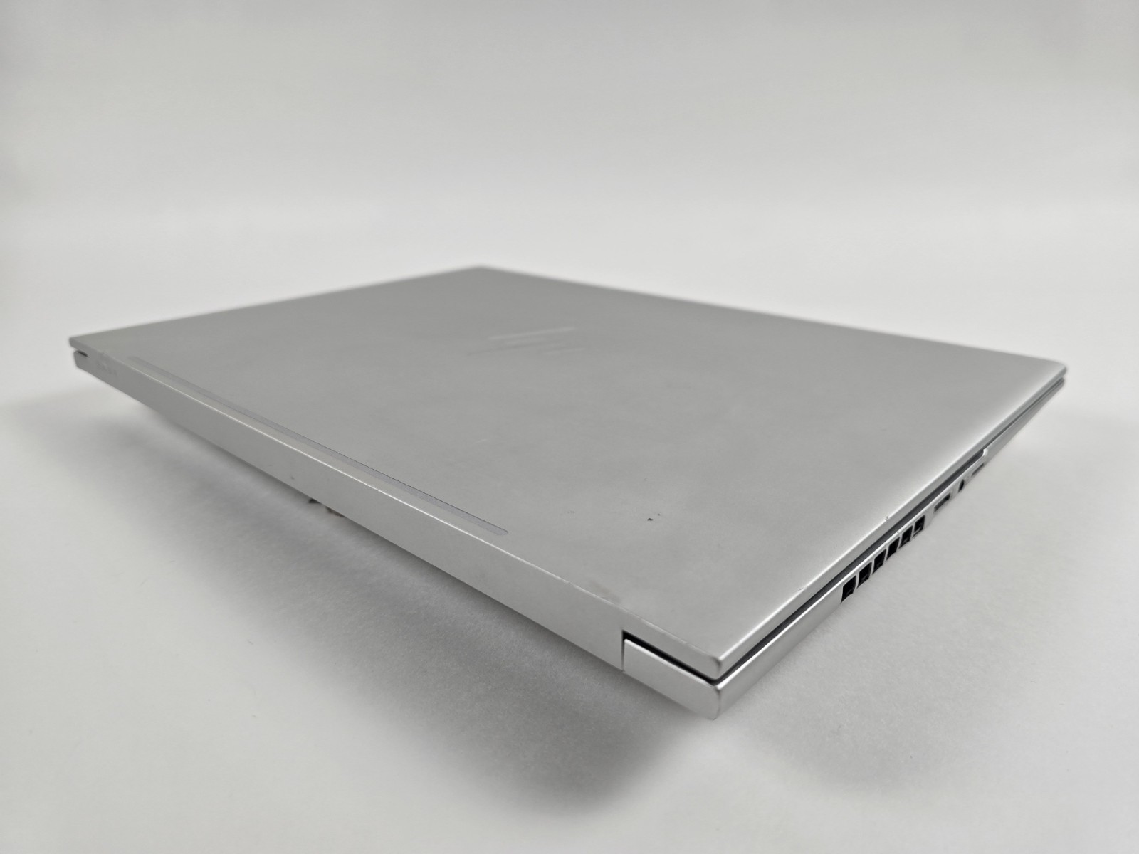 HP ENVY 16″ 120Hz Touch (Intel i7-13700H, 16GB, 1TB SSD, RTX 4060) – Used Read