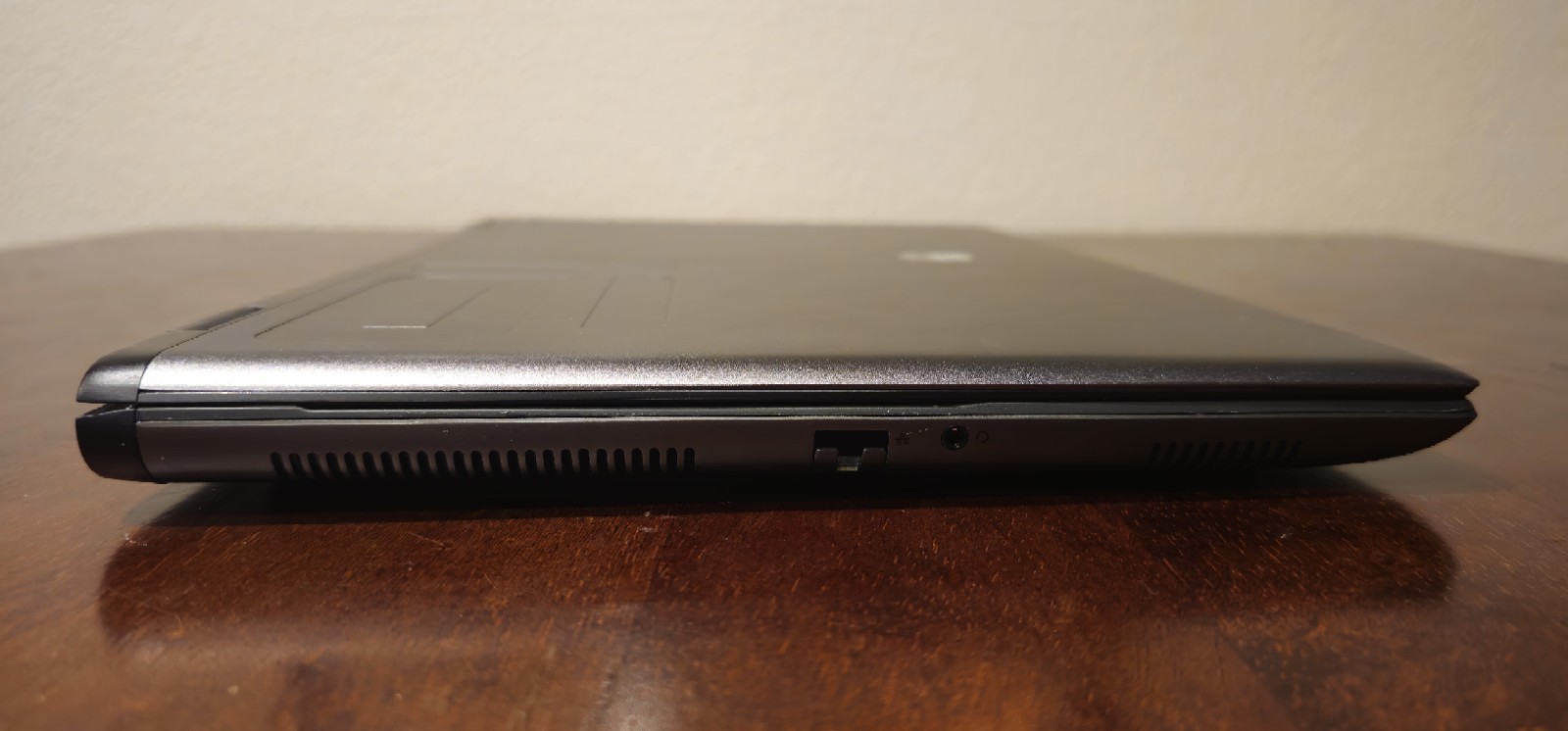 Alienware m16 R2 16″ Core Ultra 9 185H 32GB RTX 4070 1TB SSD W11 Black AC Great