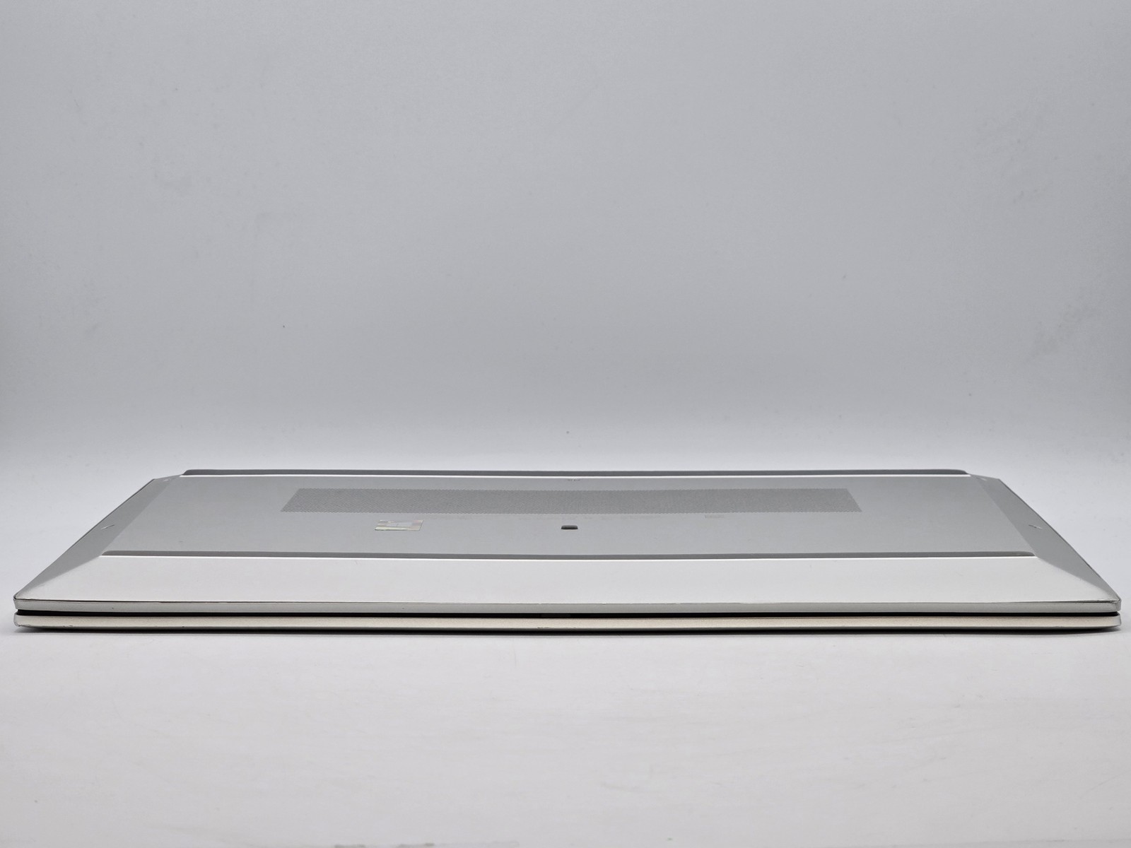 HP EliteBook 855 G8 15″ FHD Touch RYZEN 7 PRO 5850U 512GB 16GB W11P IRCam