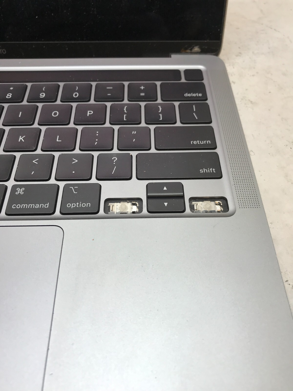 Apple MacBook Pro Touch/2019 A2159 Chassis NO MOTHERBOARD For Parts Cracked – DW