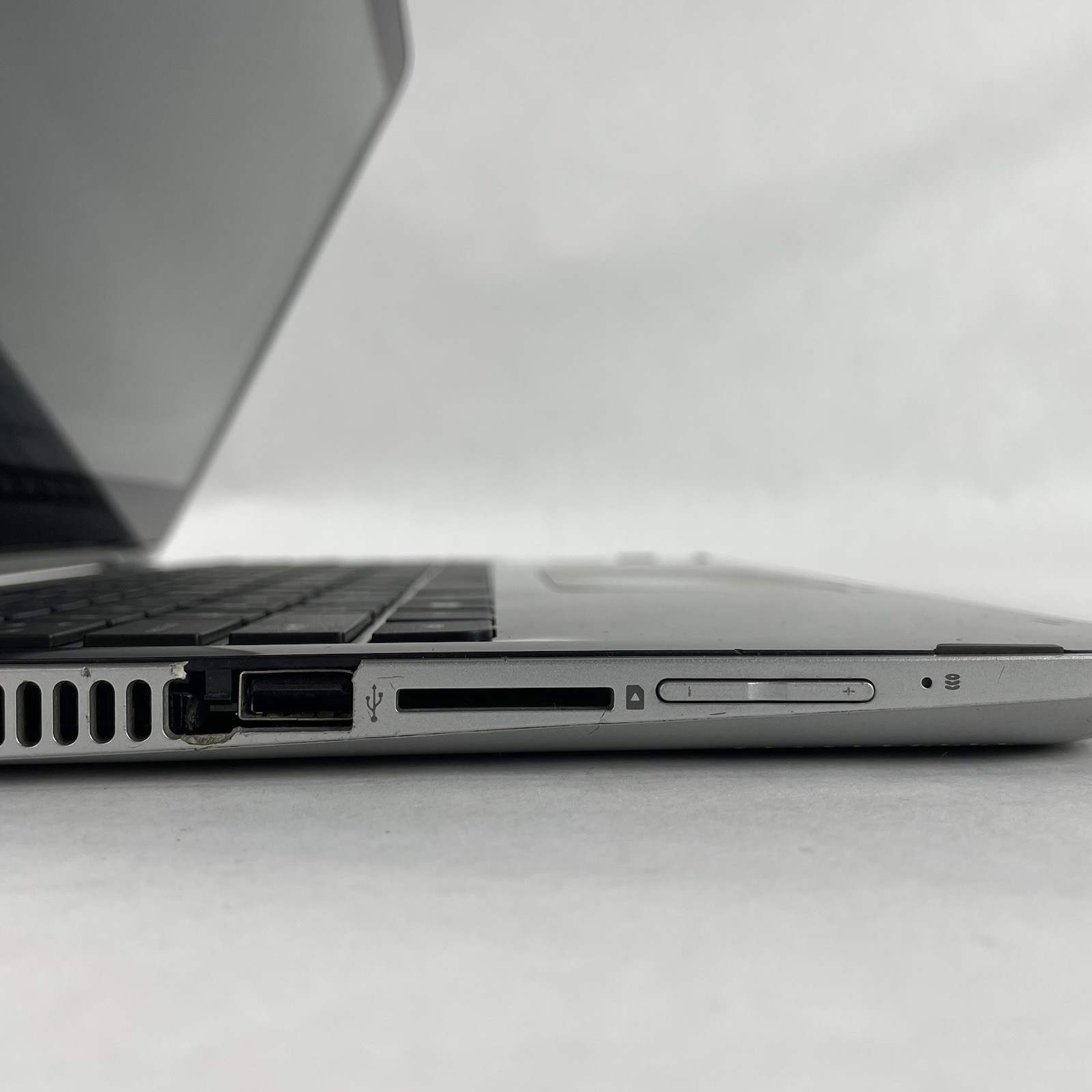 HP Pavilion 13-s128nr x360 13.3″ i5-6200U 2.30 GHz 8GB RAM No SSD No OS Bad Edge