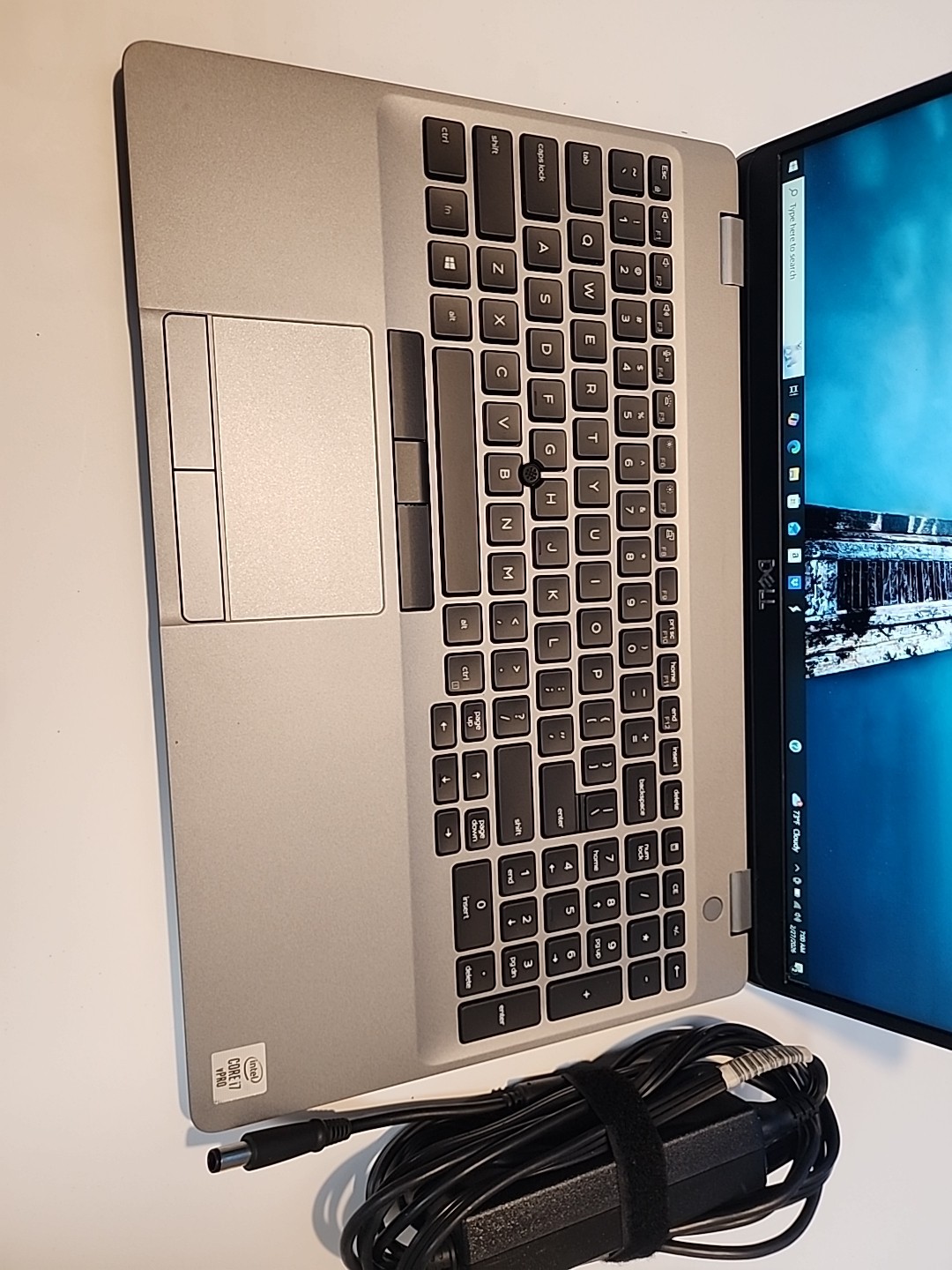 Dell Latitude 5510 . Laptop Pc I7 10th Gen. With Charger