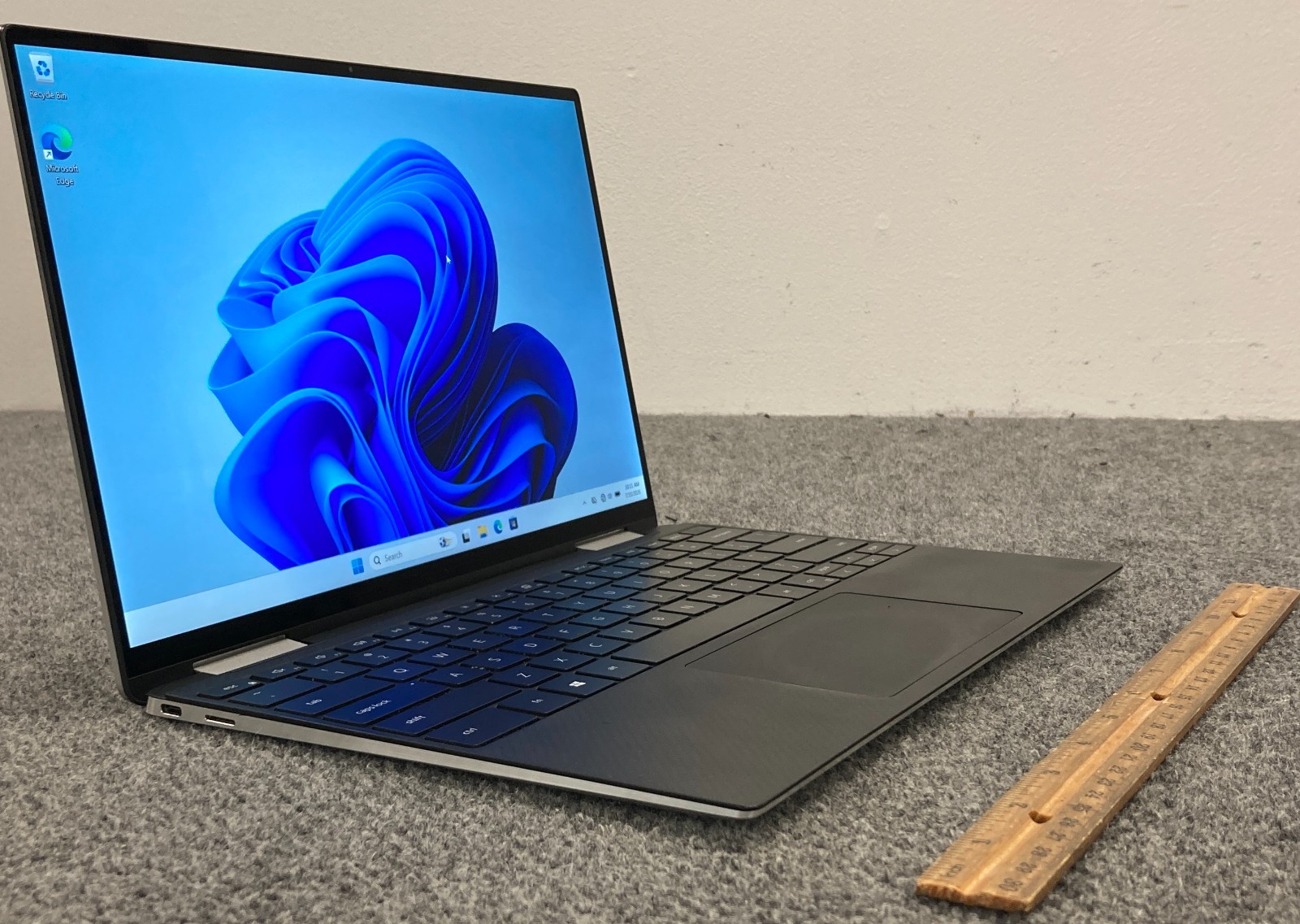 Dell XPS 13 7390 2-in-1 13.3″ Touch Laptop i7-1065G7 16GB RAM 512GB NVMe, As Is