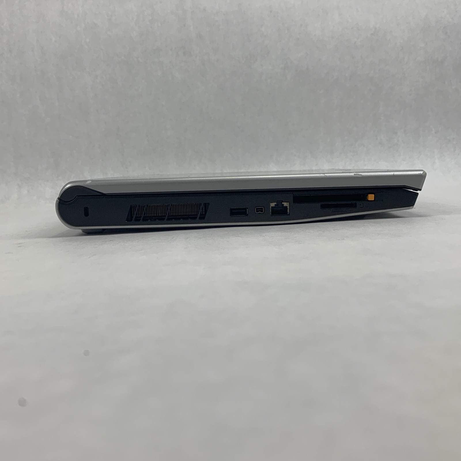 Lenovo 3000 C200 Genuine Intel 1.60GHz 2GB RAM 15″ No Battery No HDD No OS