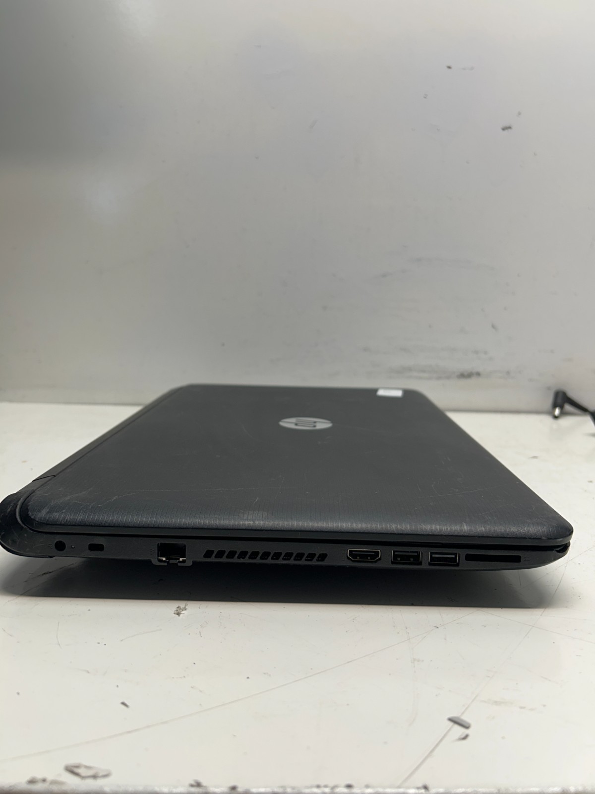 HP Pavilion 17-p121wm AMD A6-6310 1800MHz NO HDD