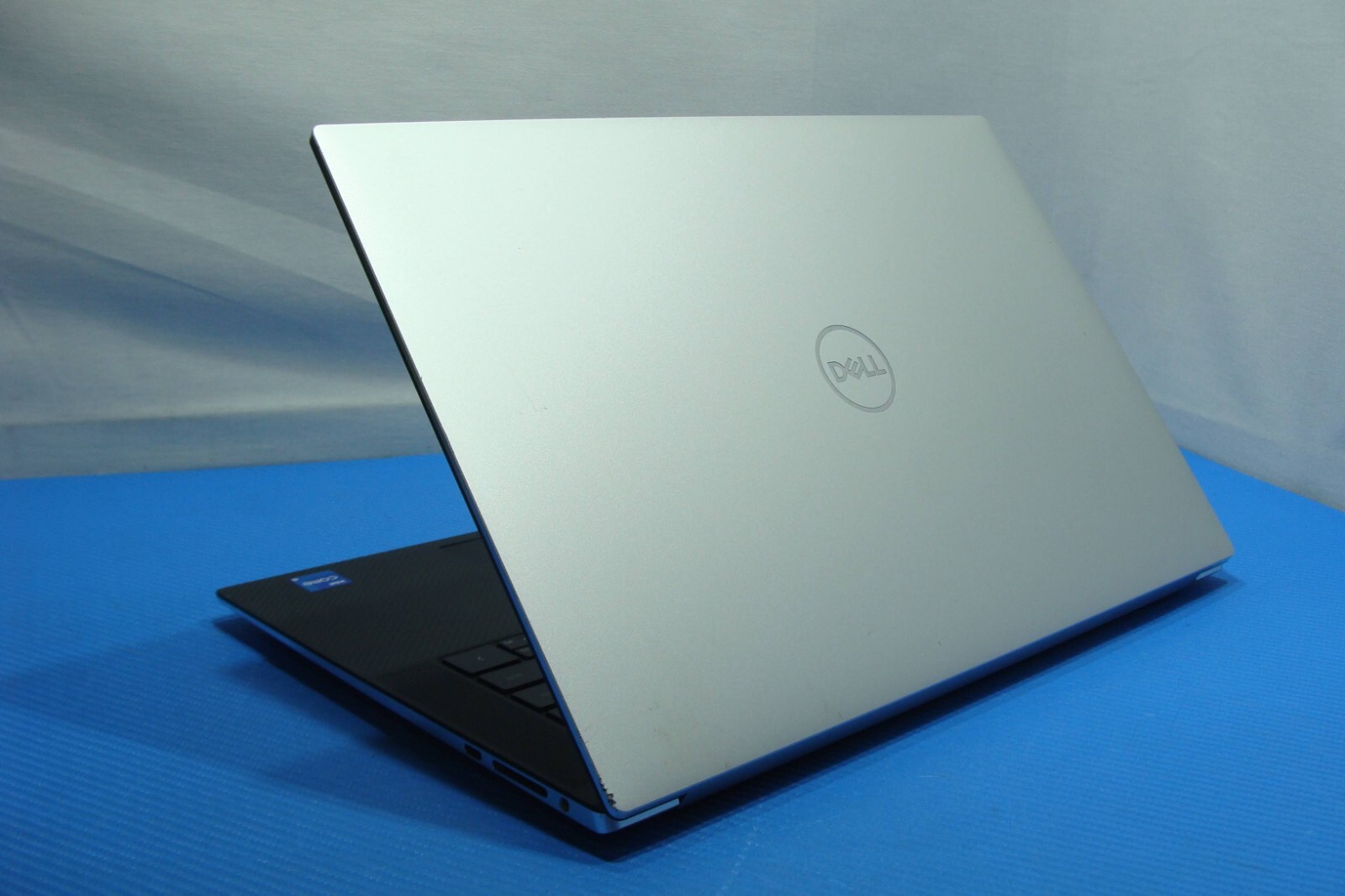 Dell XPS 15 9510 15.6″FHD+ Intel Core i5-11400H 2.7GHz 8GB 256GB SSD Win 11 Pro