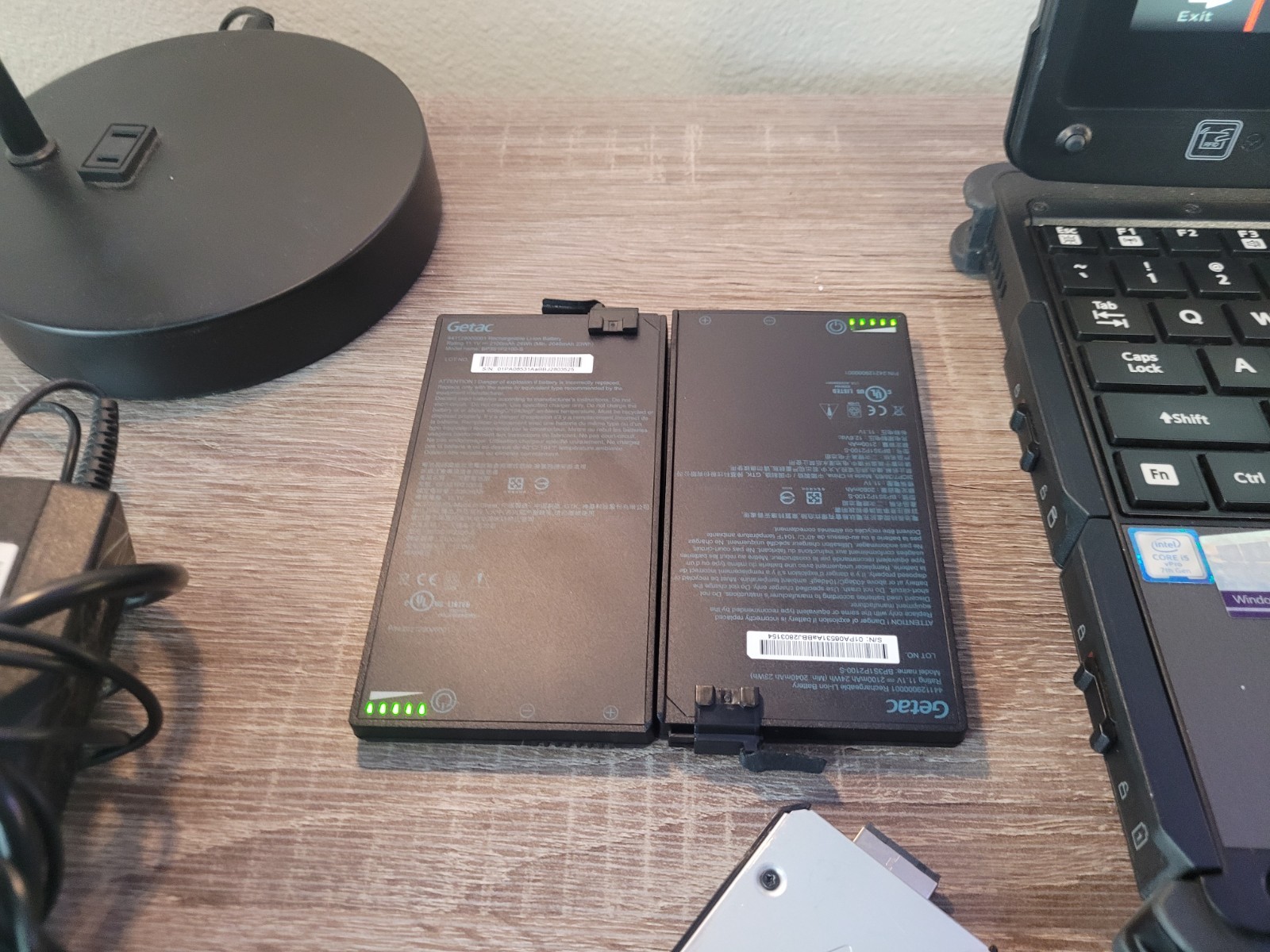 Getac V110G4 Tough 2-in-1 w/ 4 Batteries, 2 Caddies a 256GB & 128, Charger Linux
