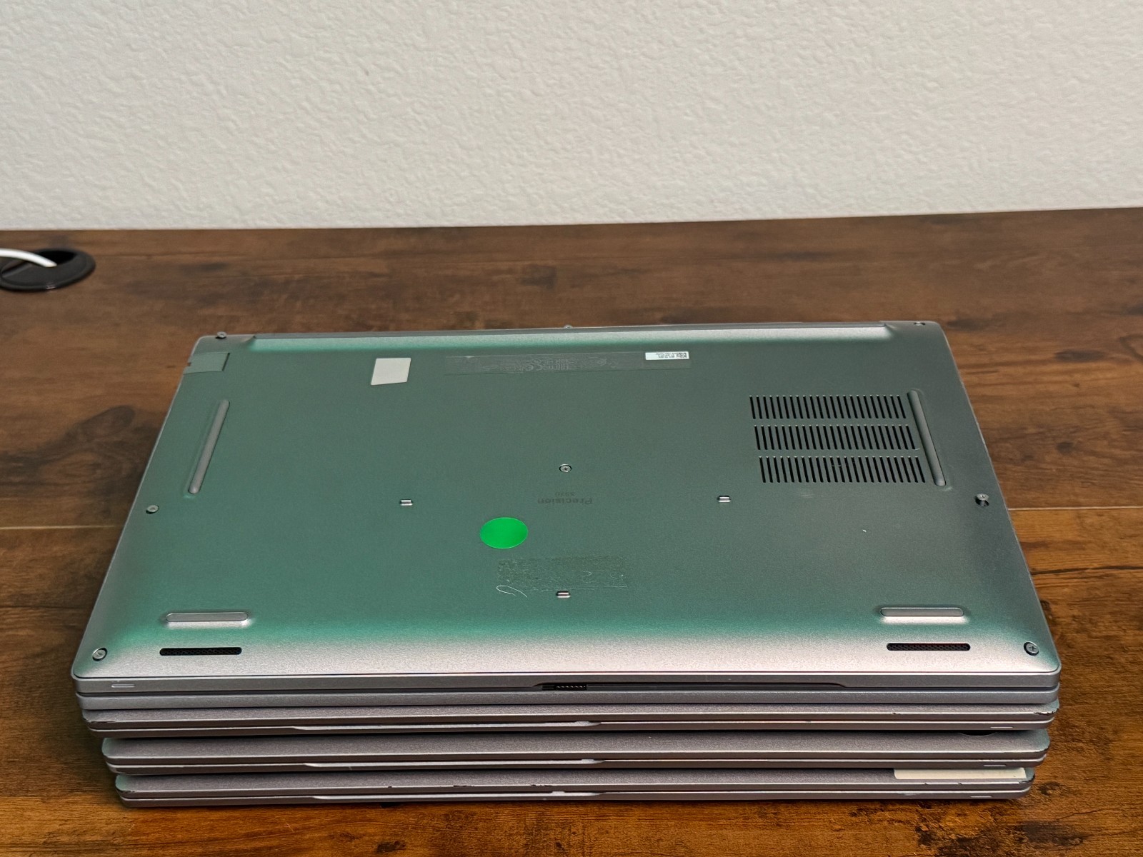 A lot of 4 Dell Precision 3570 15″ Intel i7-1265U 16GB RAM DDR5 NO SSD T550 GPU