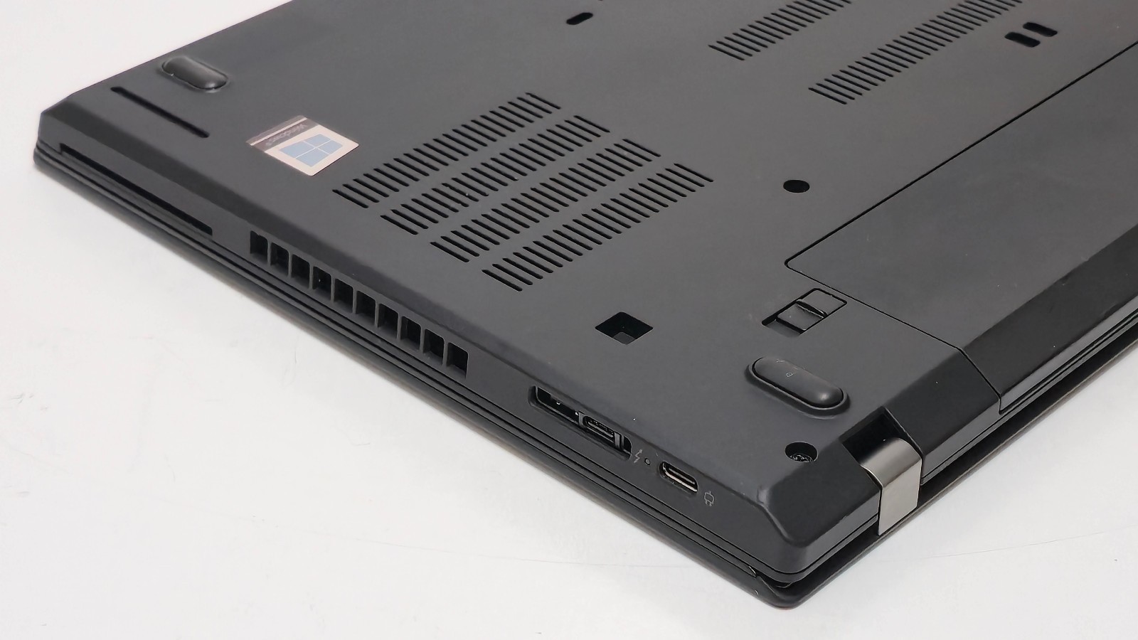 Lenovo ThinkPad T480 (i7-8th 32GB RAM 1TB SSD) 14″ Touch GeForce 2GB GPU