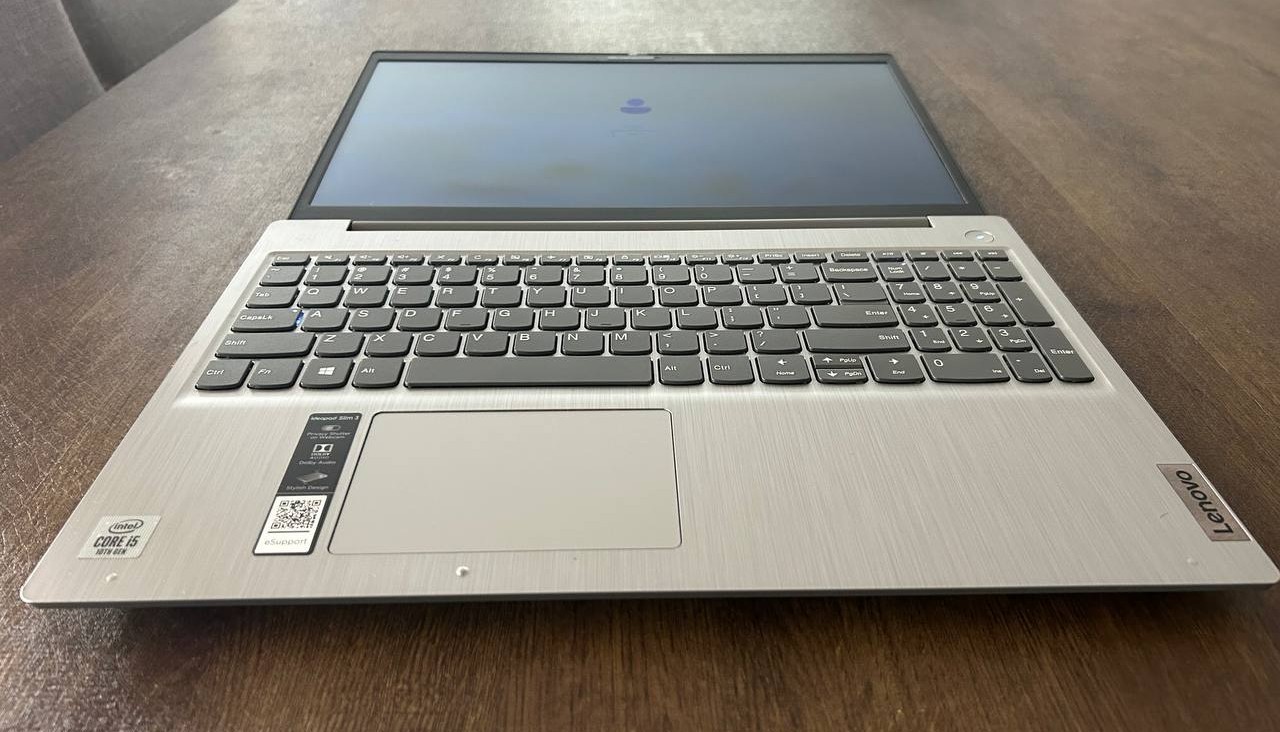 Lenovo IdeaPad 3 15IIL05 i5-1035G1 12GB RAM 256GB SSD 15.6″ Win 11 – B