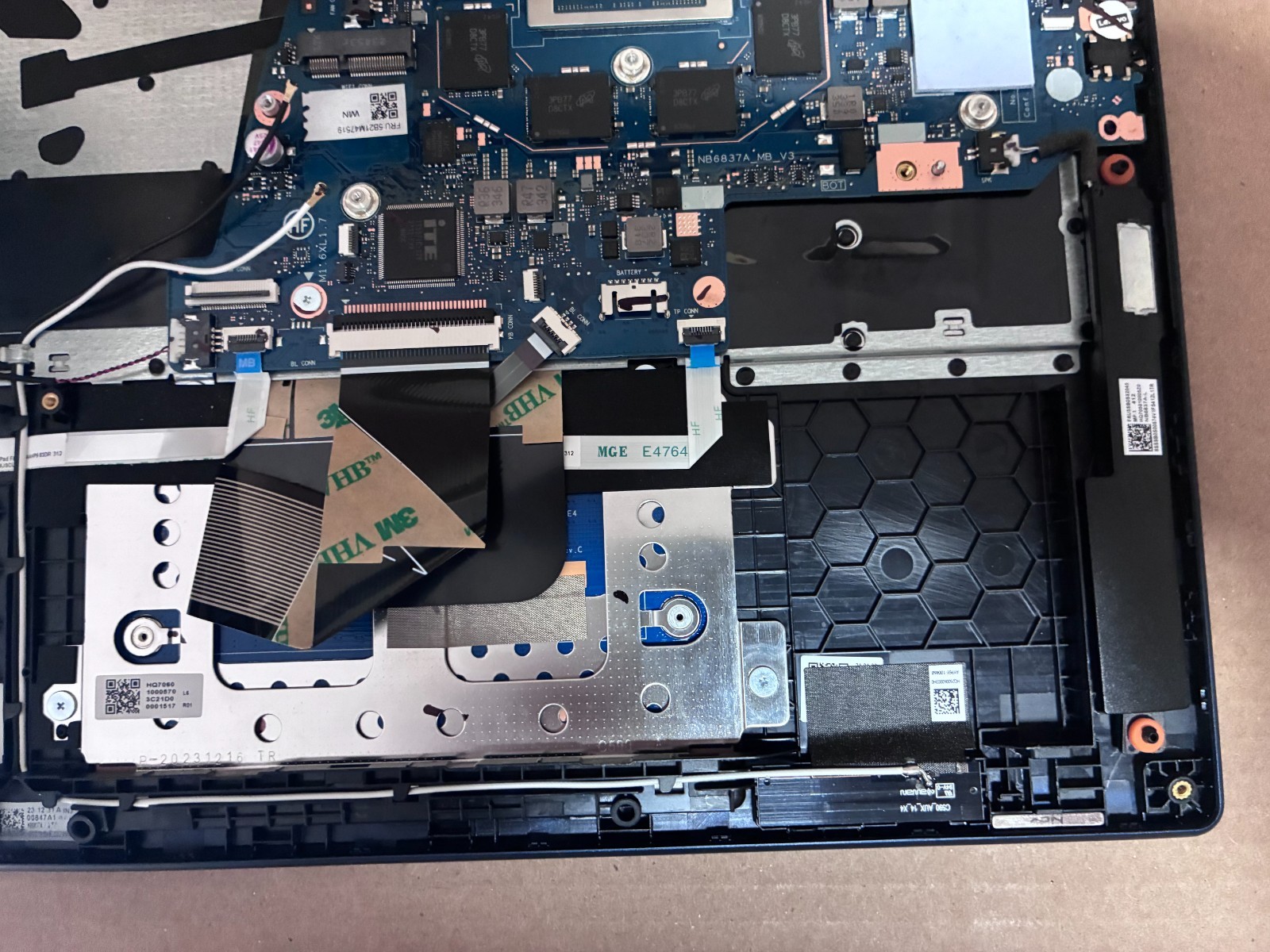 *As-Is* Lenovo Ideapad 5 14″ 2in1 Touchscreen Ryzen 7 8845HS 16GB NO SSD