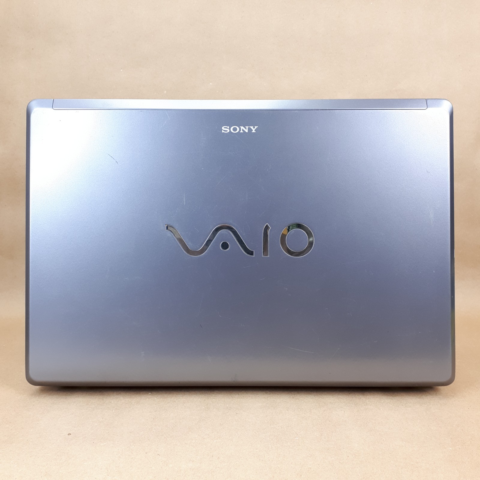 Sony VAIO VGN-FW230J 16.4″ Laptop Core 2 Duo T5800 3GB 250GB Linux Mint Cinnamon