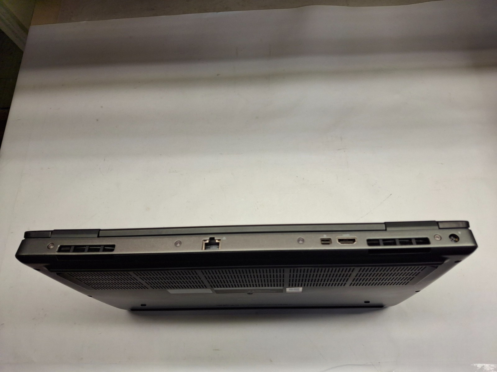 Dell Precision 7530 i7 8850H @ 2.60 GHz 512 GB 32 GB Webcam 15.6″ FHD Win 10 Pro