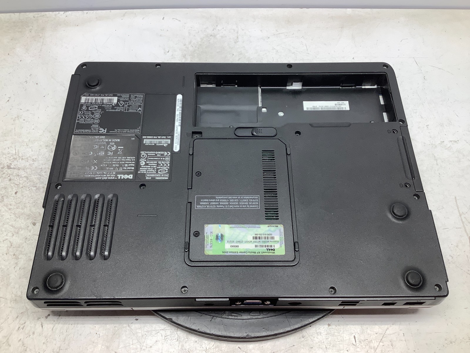 Dell Inspiron 6000 Intel Pentium M 06D8 1.86GHz 1 GB NO HDD