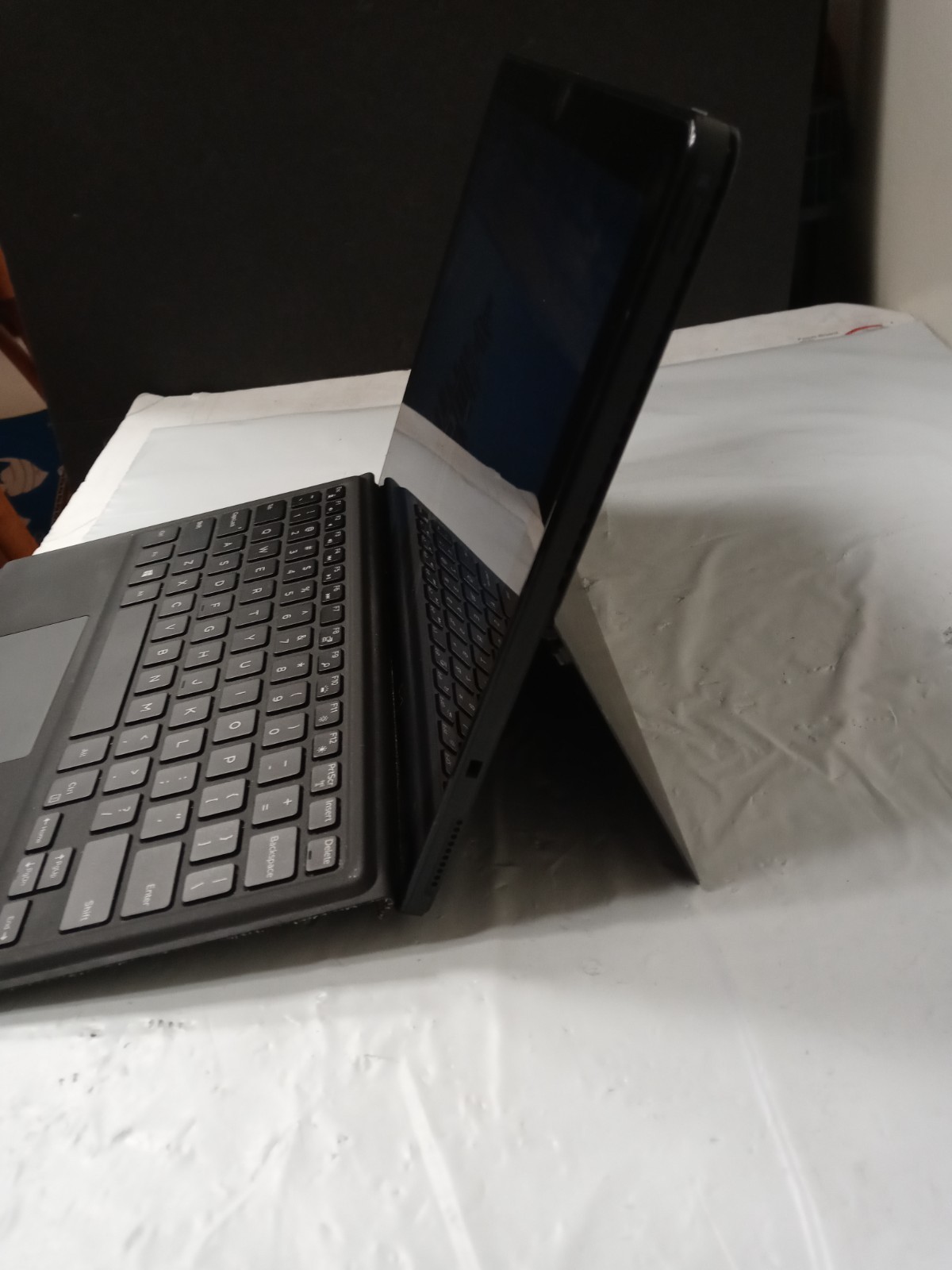 Dell Latitude 5285 i5-7300U 16GB RAM 240 GB SSD win10 pro no -AC-Adapter