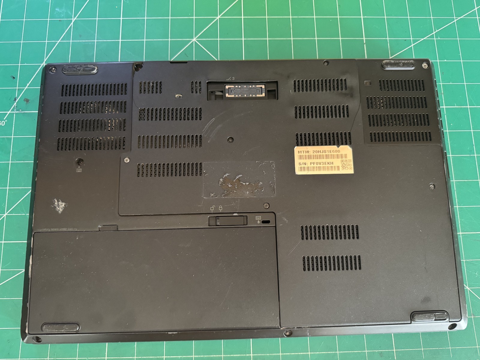 Lenovo Thinkpad P51 Xeon E3-1505M v6 3.0GHz NO RAM (NO SSD,AC ADAPTER,OS)